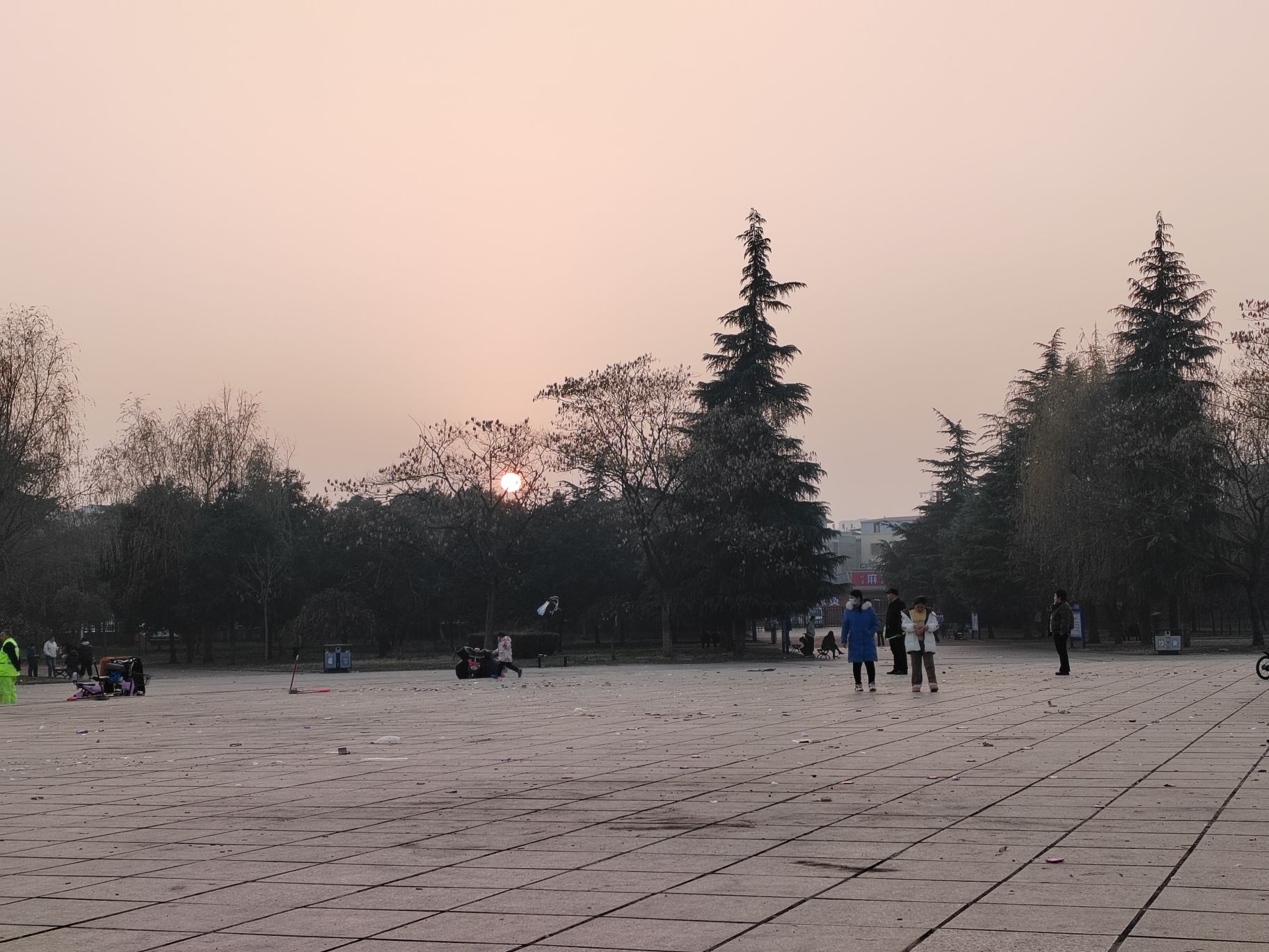 舆新广场旅行图片 1