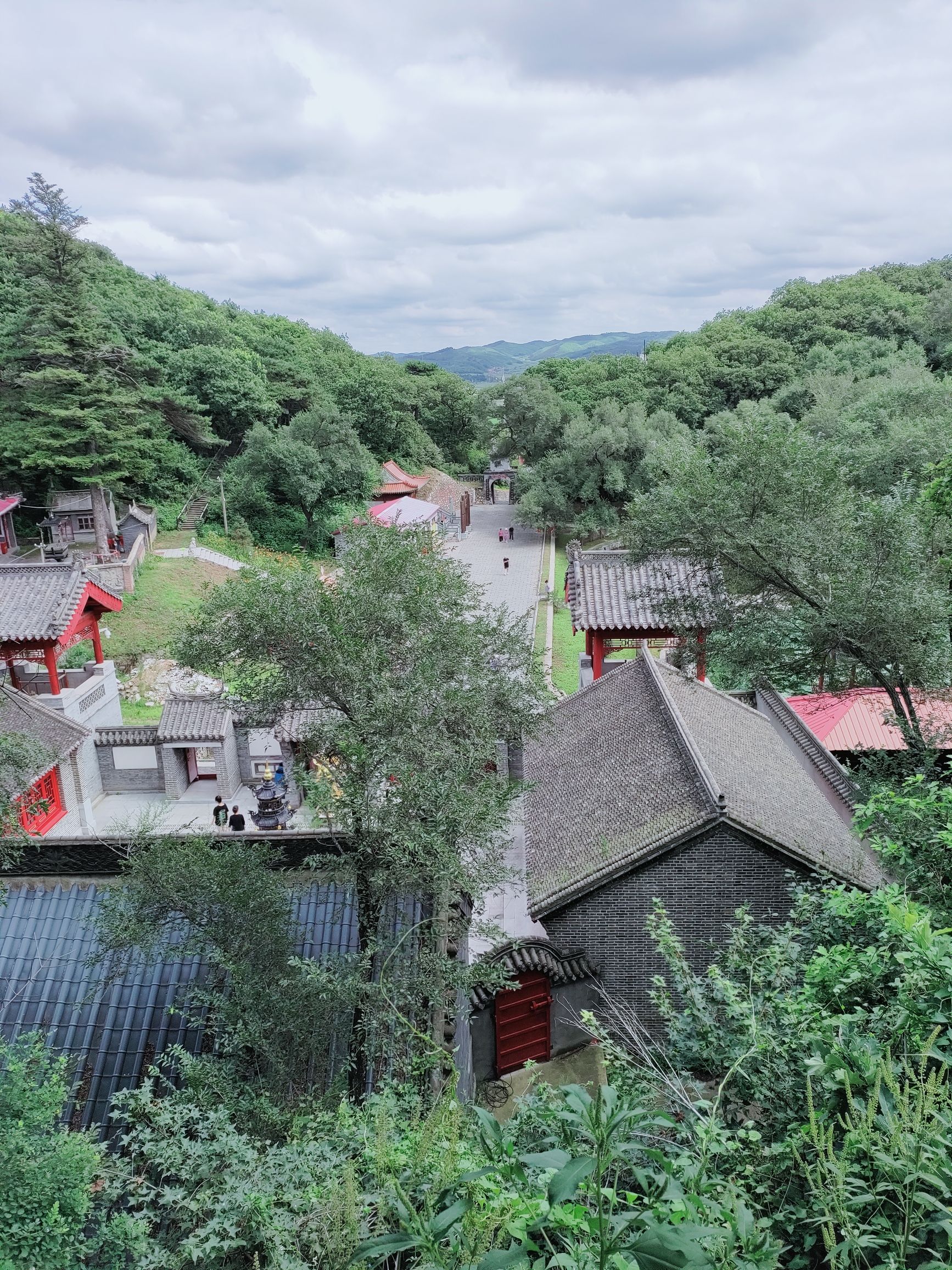 七鼎龙潭寺