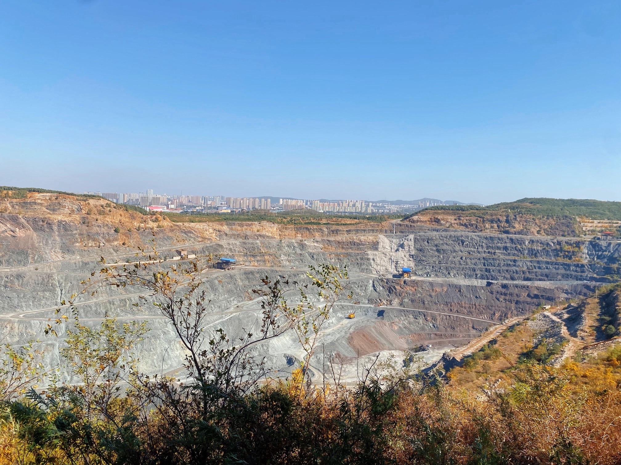 东鞍山铁矿观景台旅行图片 1