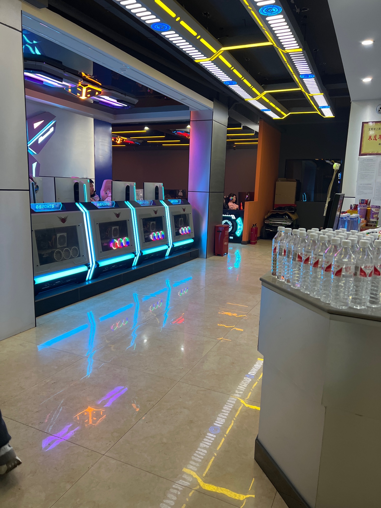 金马网吧(兴仁街店)