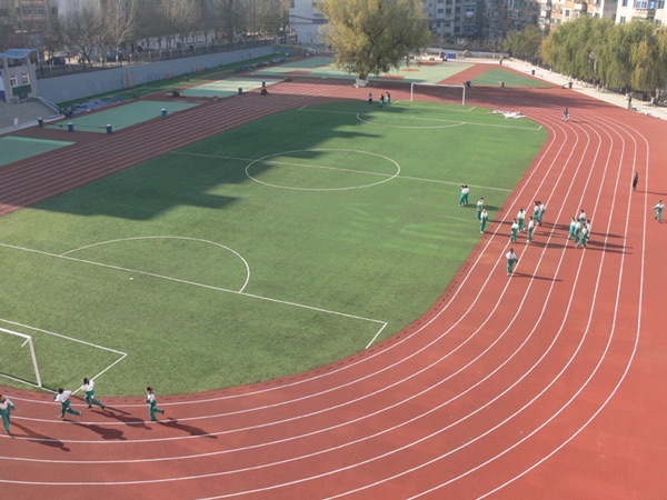 本溪市实验中学
