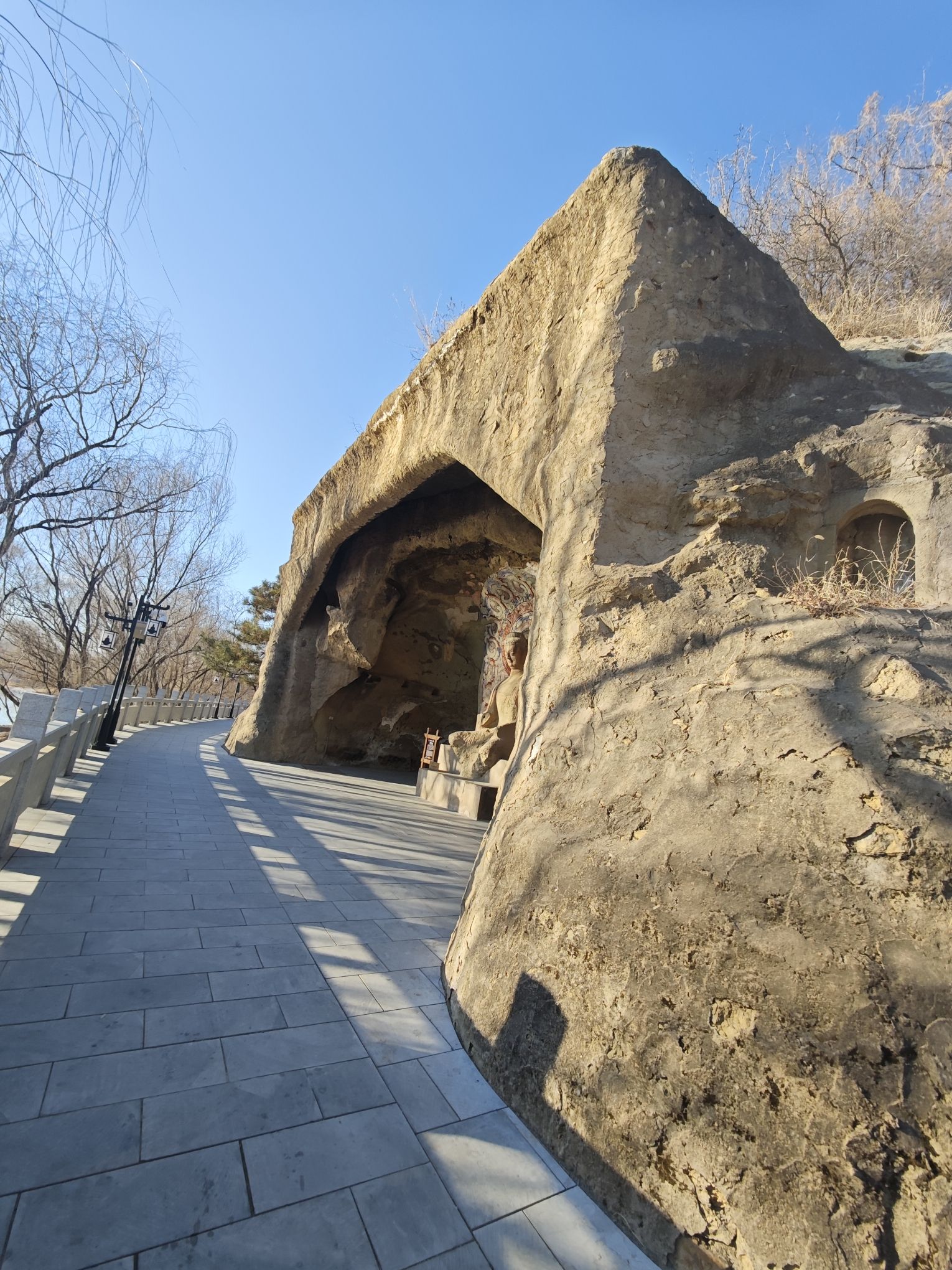万佛堂石窟旅行图片 1