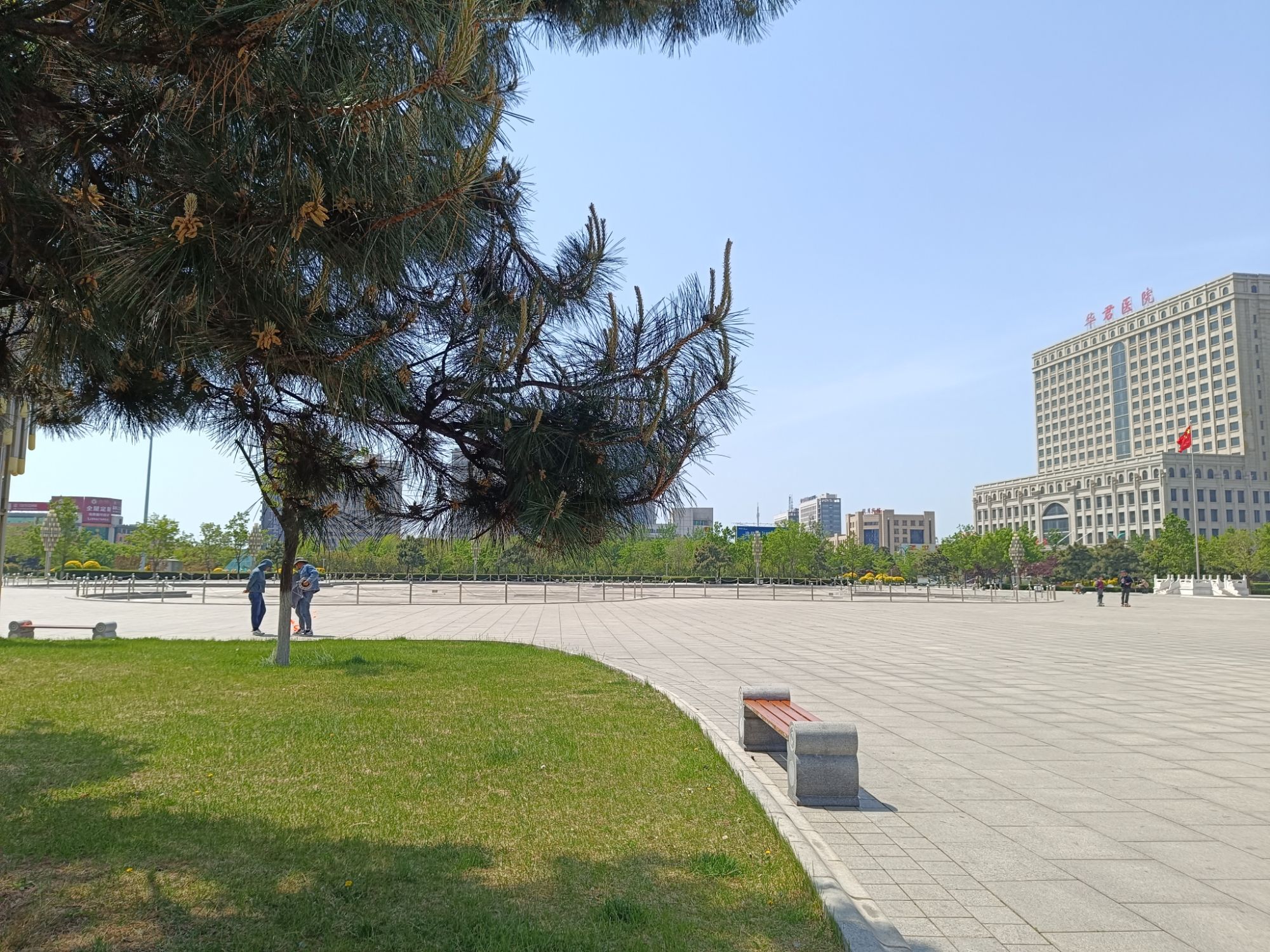 鲅鱼圈世纪广场旅行图片 1