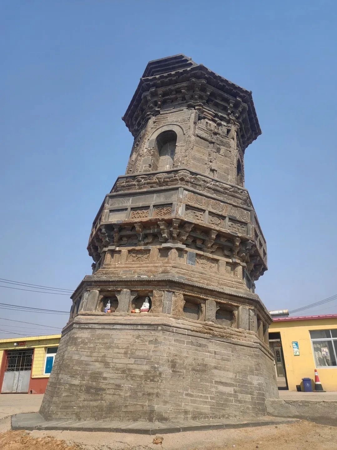 前卫歪塔旅行图片 3