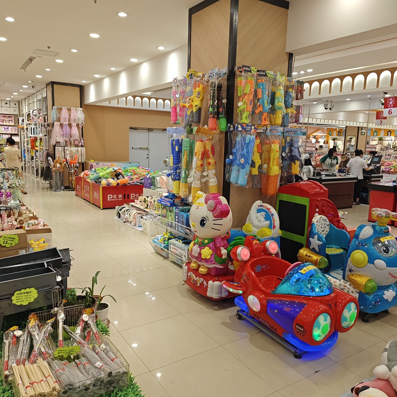 千嘉惠服饰批发城(扶贫店)