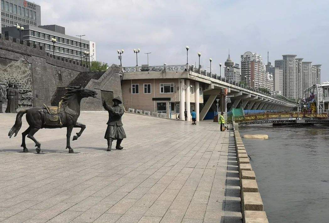 临江门广场旅行图片 1
