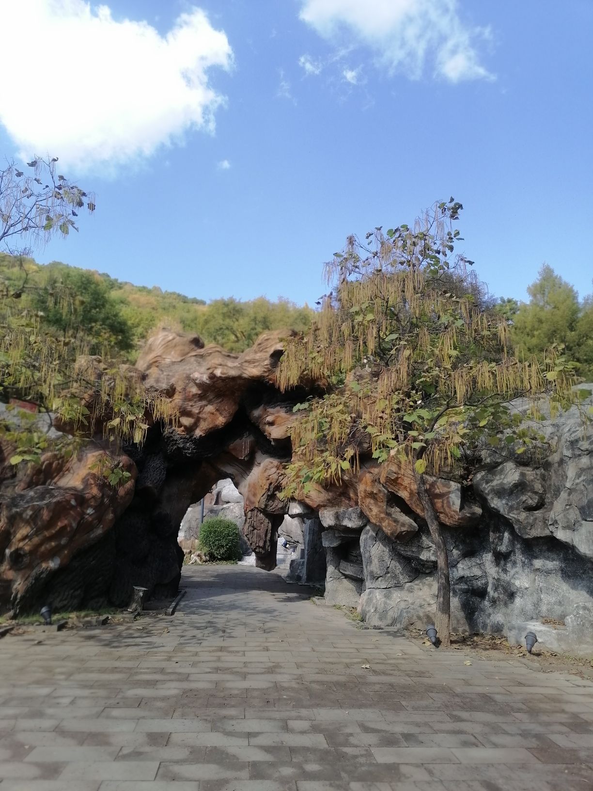 官马溶洞旅行图片 2