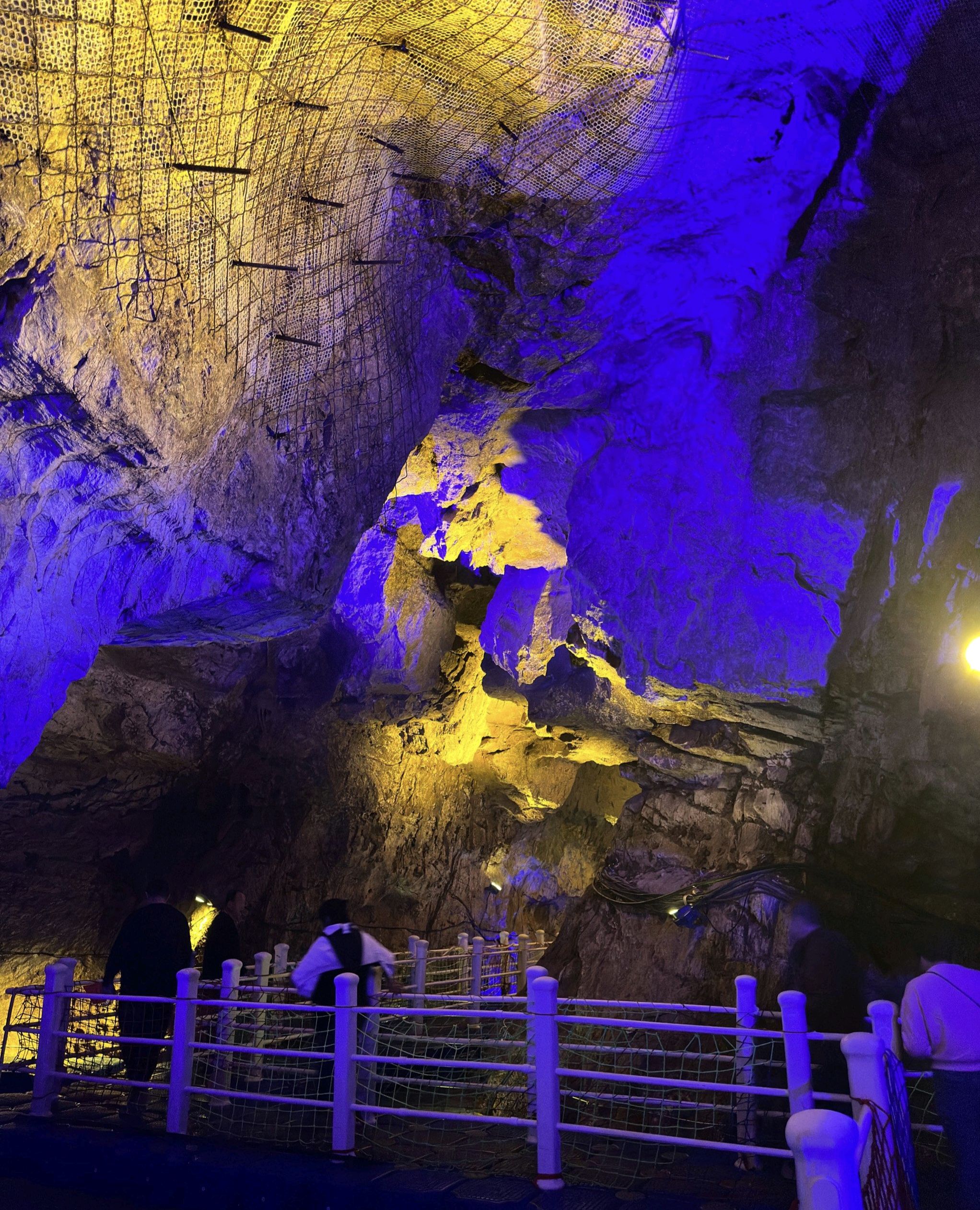 官马溶洞旅行图片 3