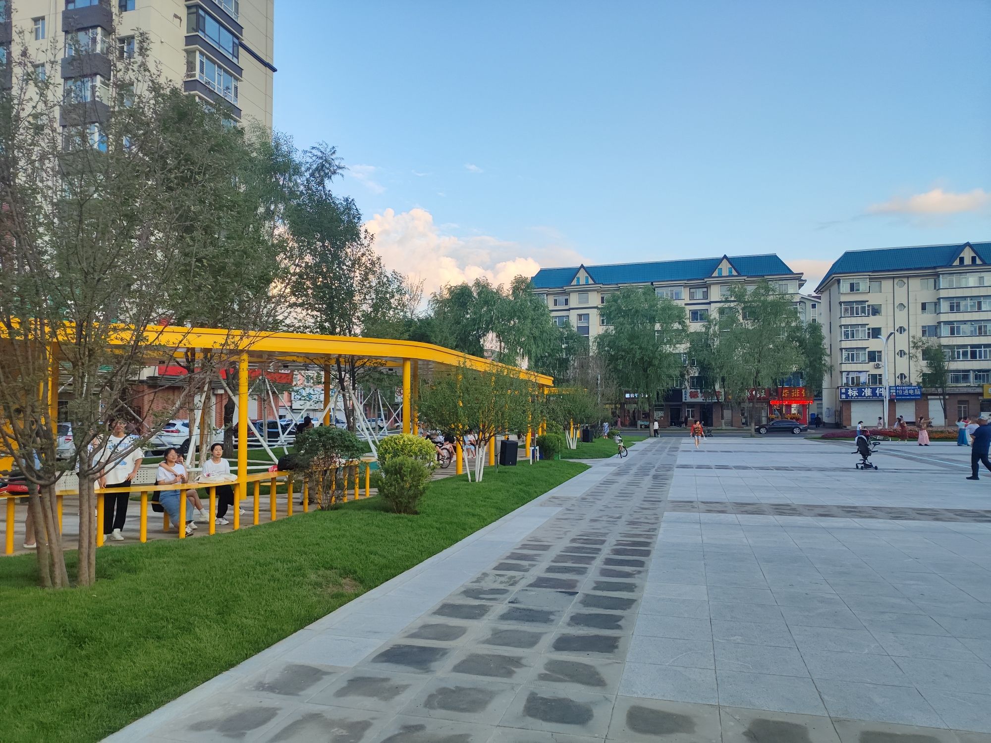 爱民广场旅行图片 1