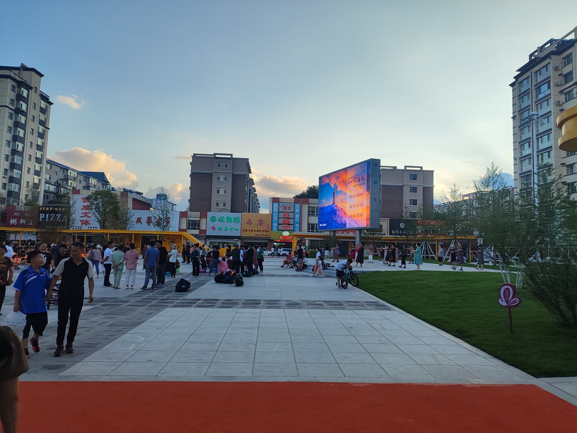 爱民广场旅行图片 3