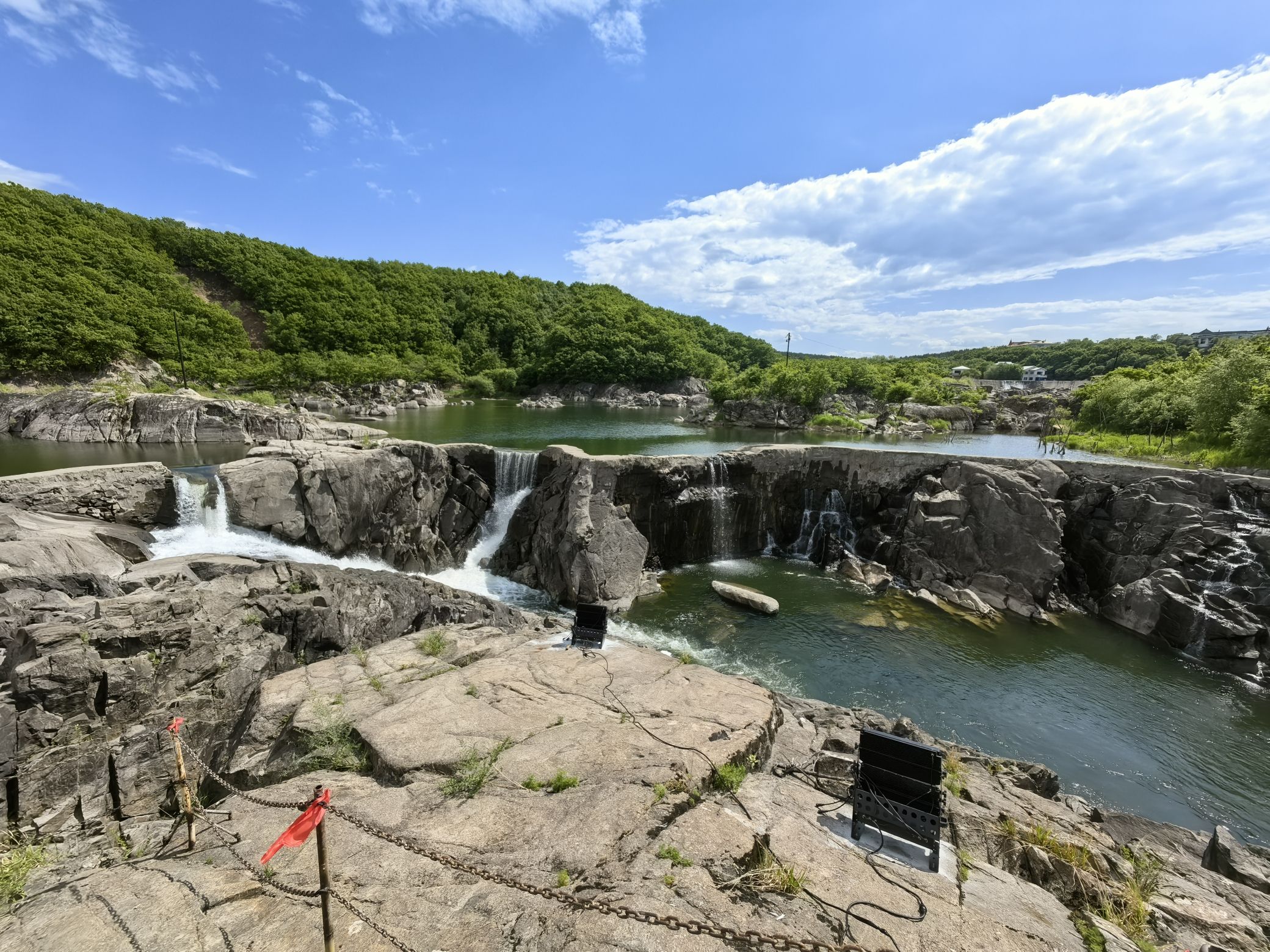 镜泊大峡谷