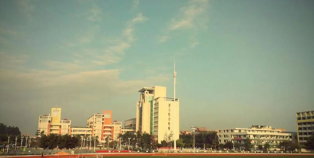大庆技师学院(火炬路)