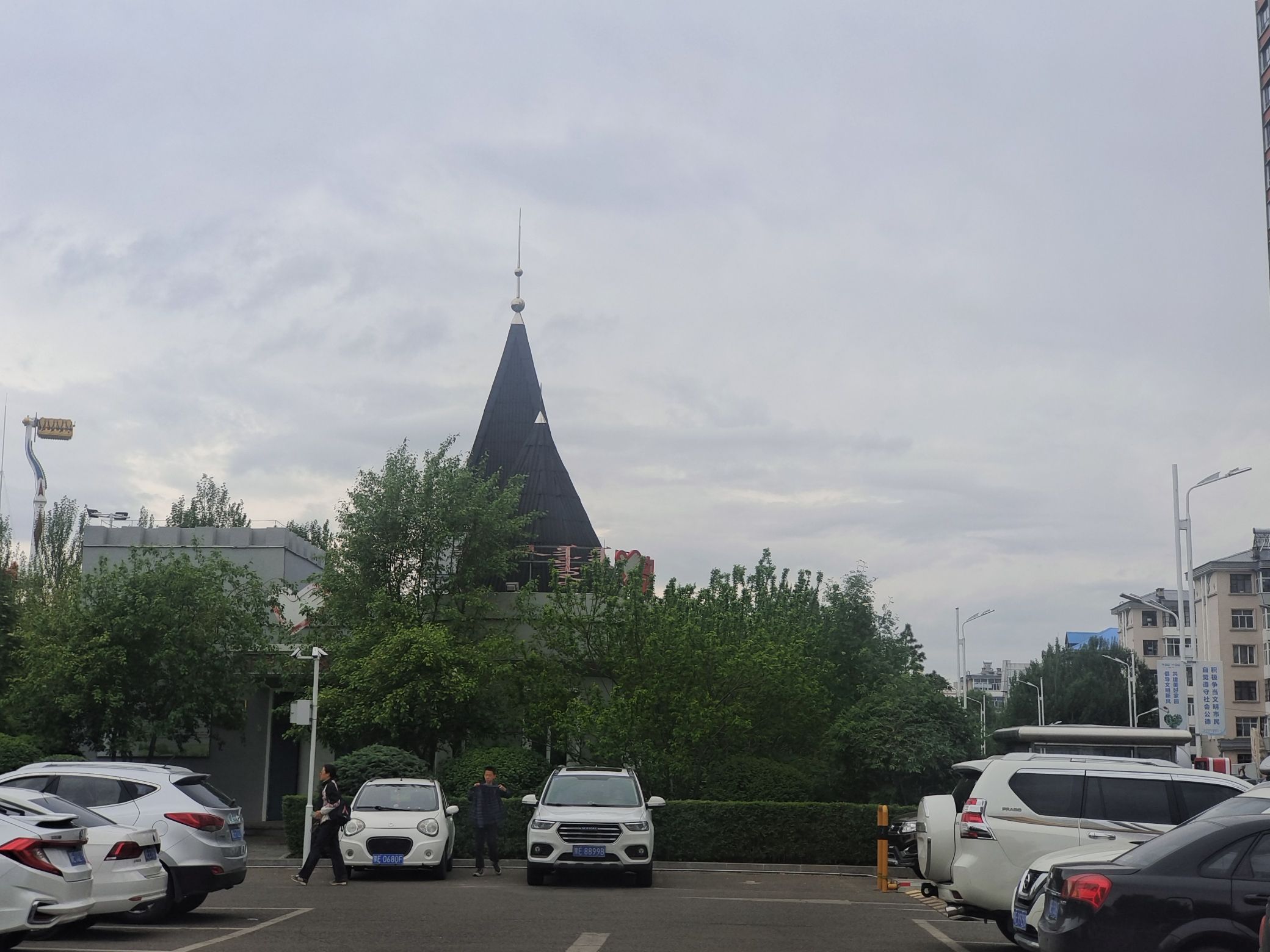 成吉思汗广场旅行图片 1