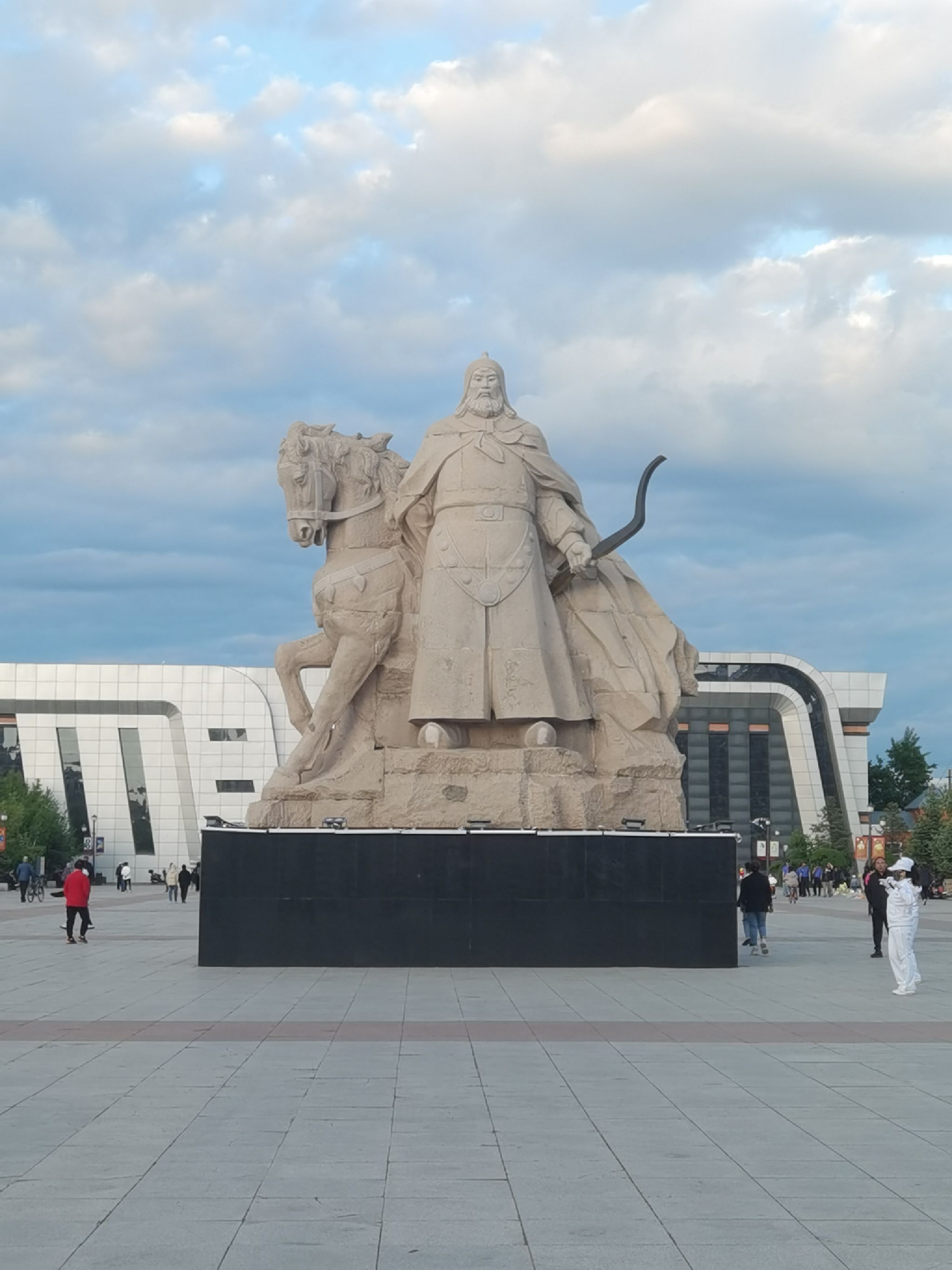 哈萨尔广场旅行图片 1