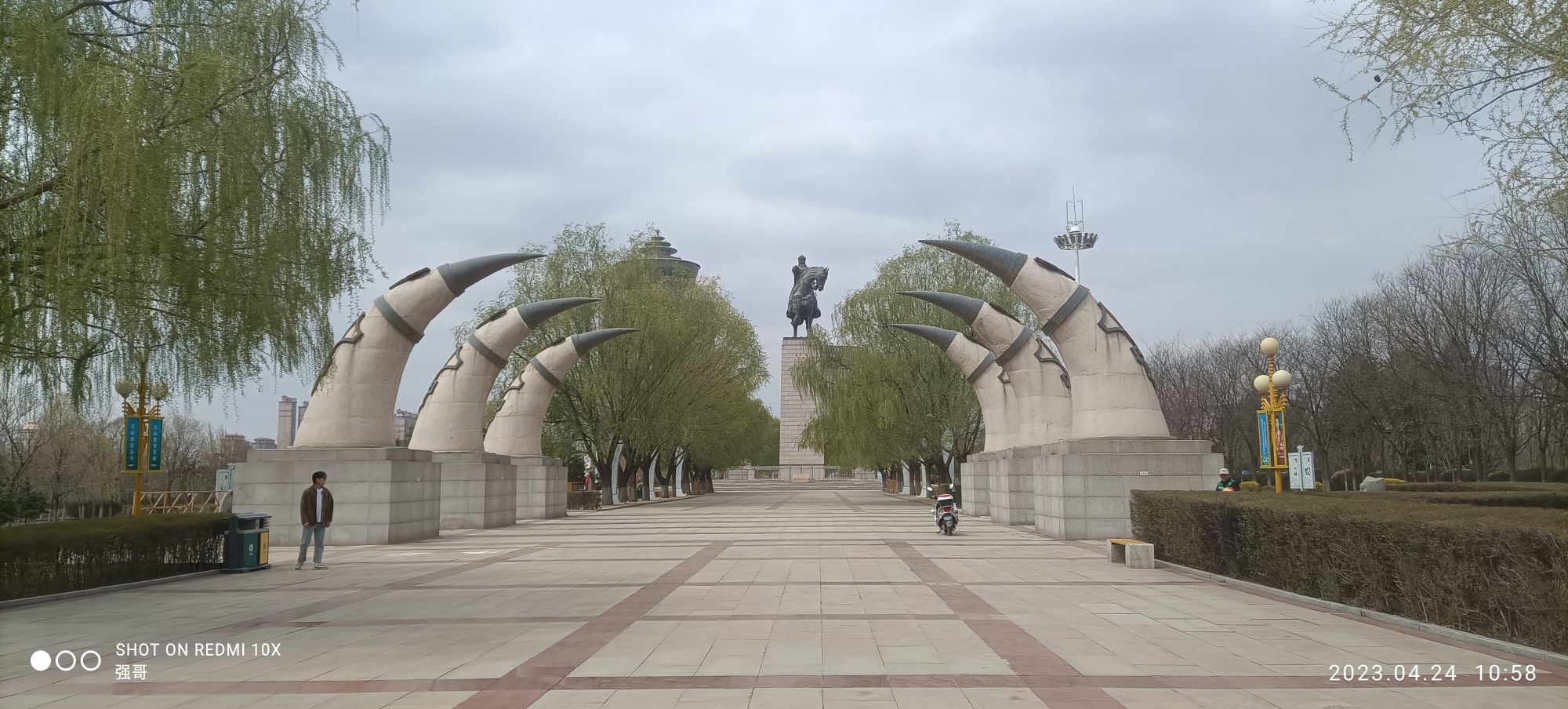 成吉思汗广场旅行图片 2