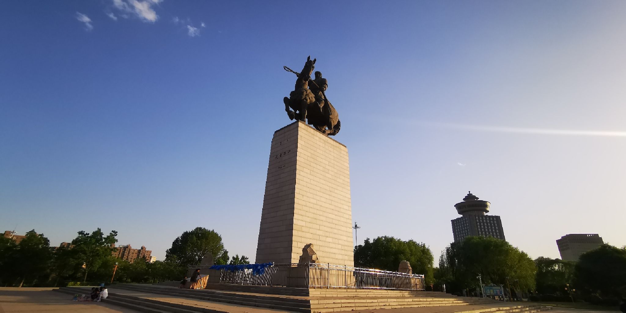 成吉思汗广场旅行图片 1