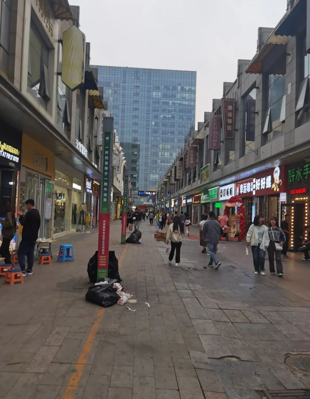 新华广场旅行图片 1