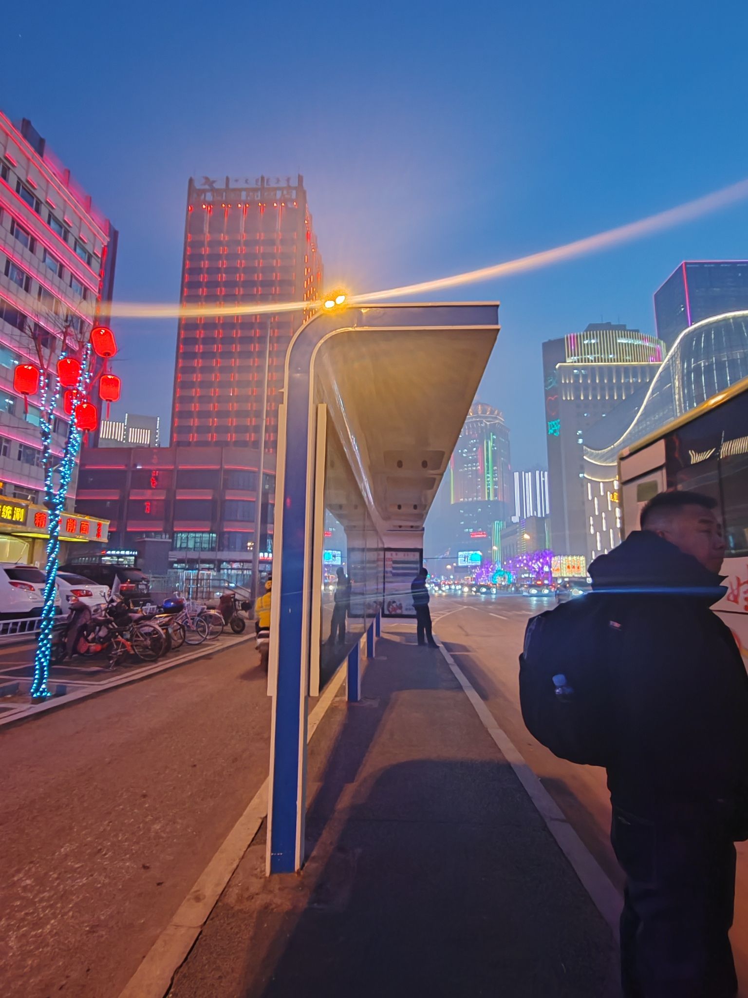新华广场旅行图片 1