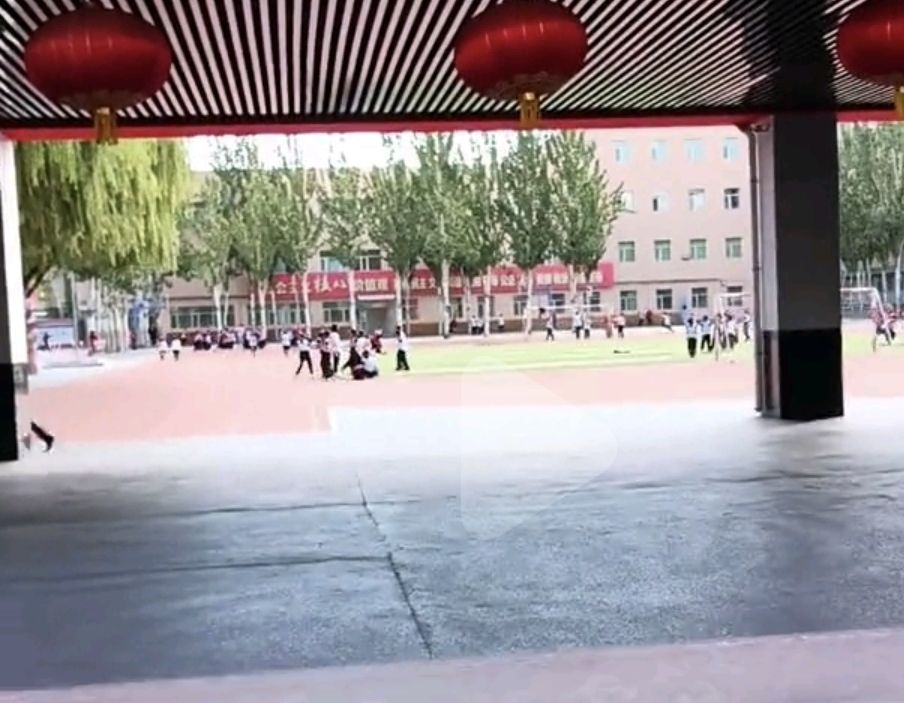 钢铁大街第三小学
