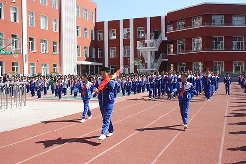 科尔沁区实验小学