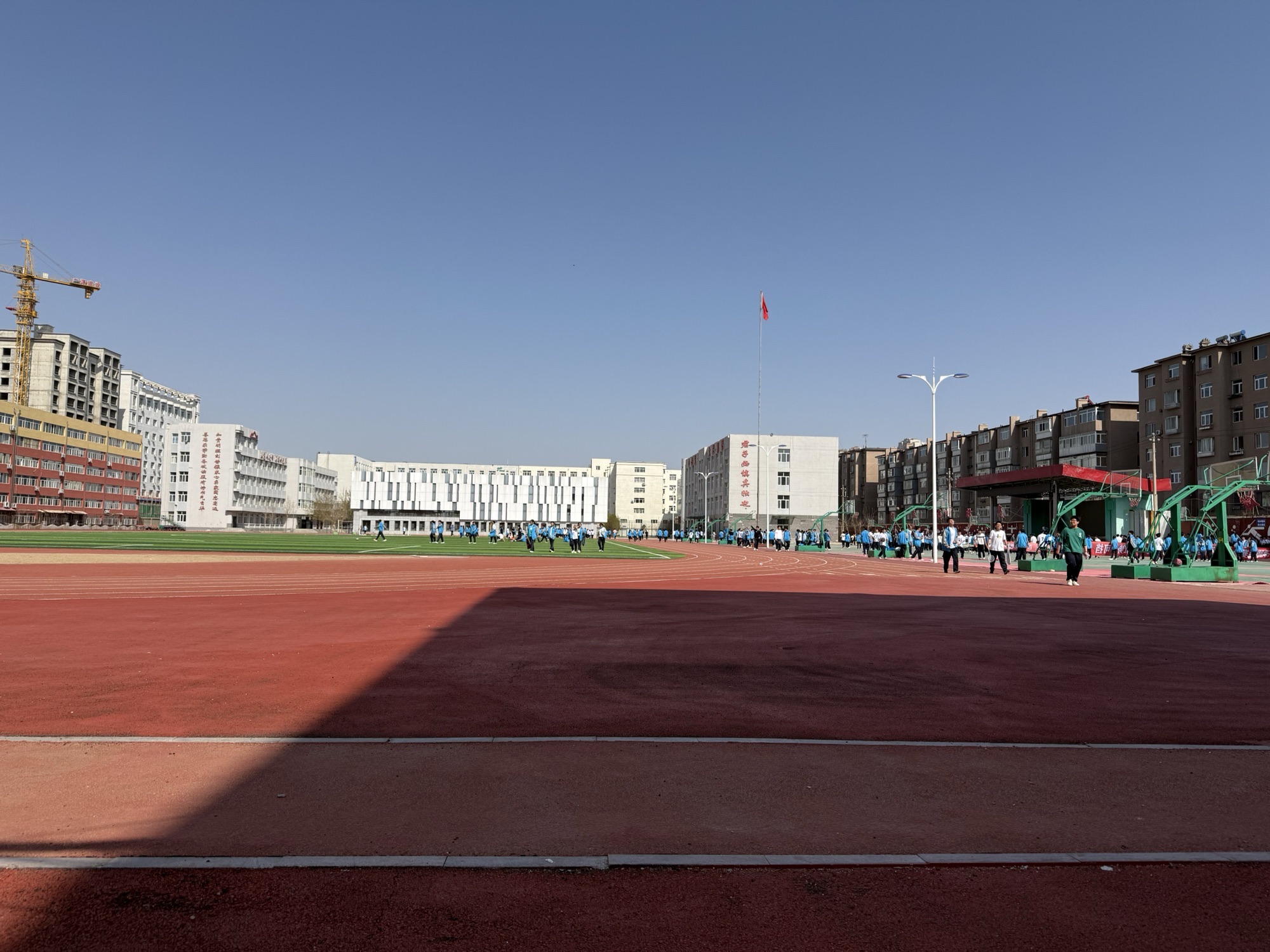 赤峰实验中学