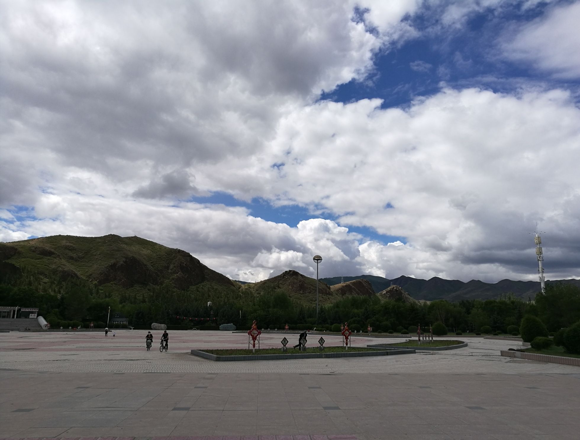 经棚广场旅行图片 3