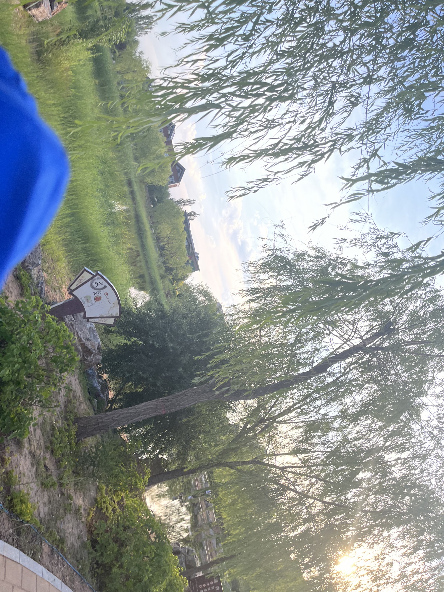 乌兰木伦滨河广场旅行图片 3
