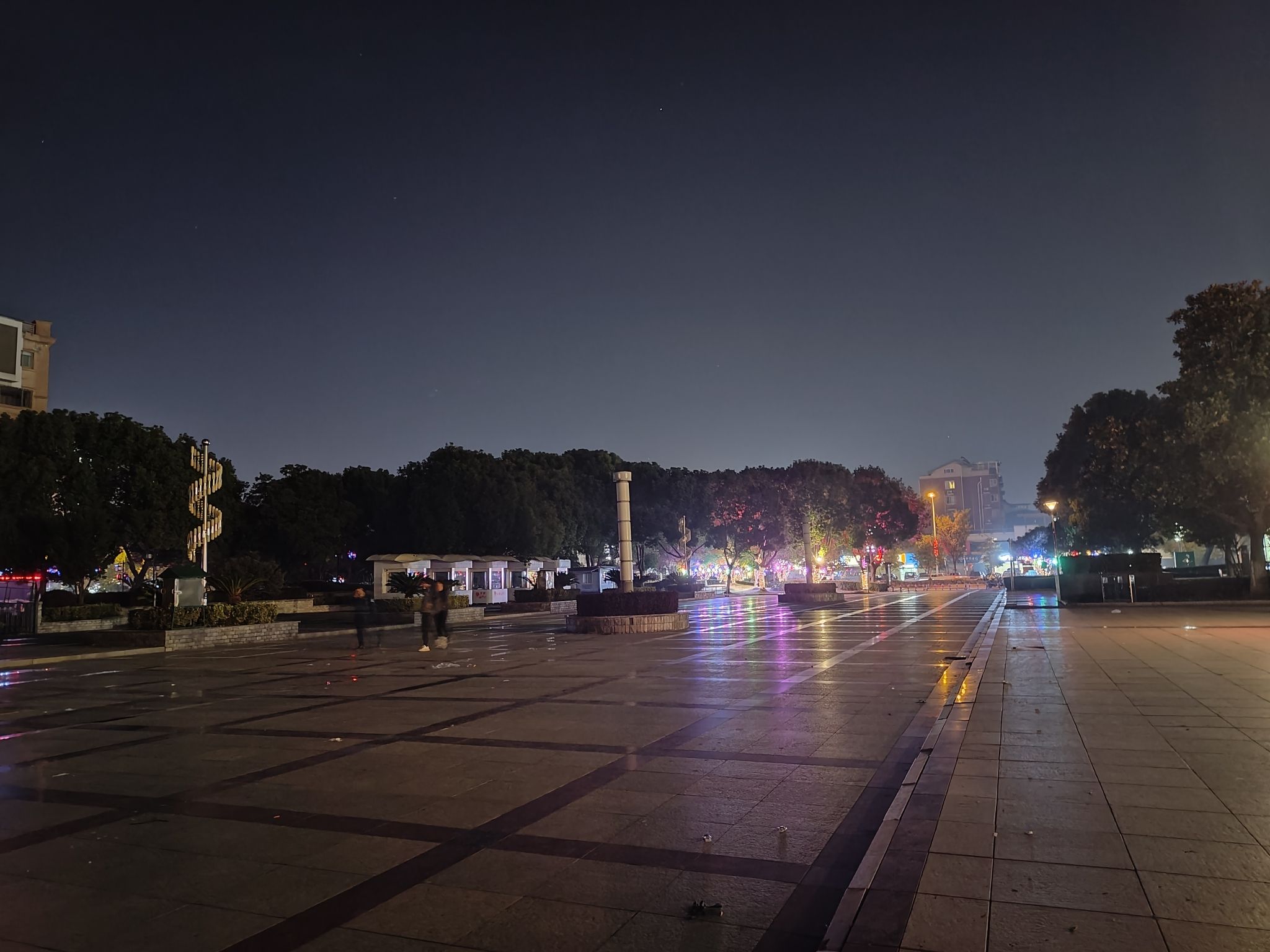 新梅广场旅行图片 3