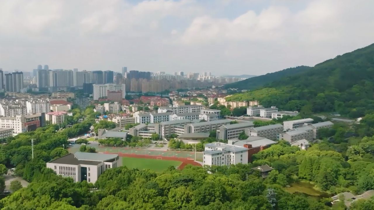 无锡市青山高级中学(惠河路)