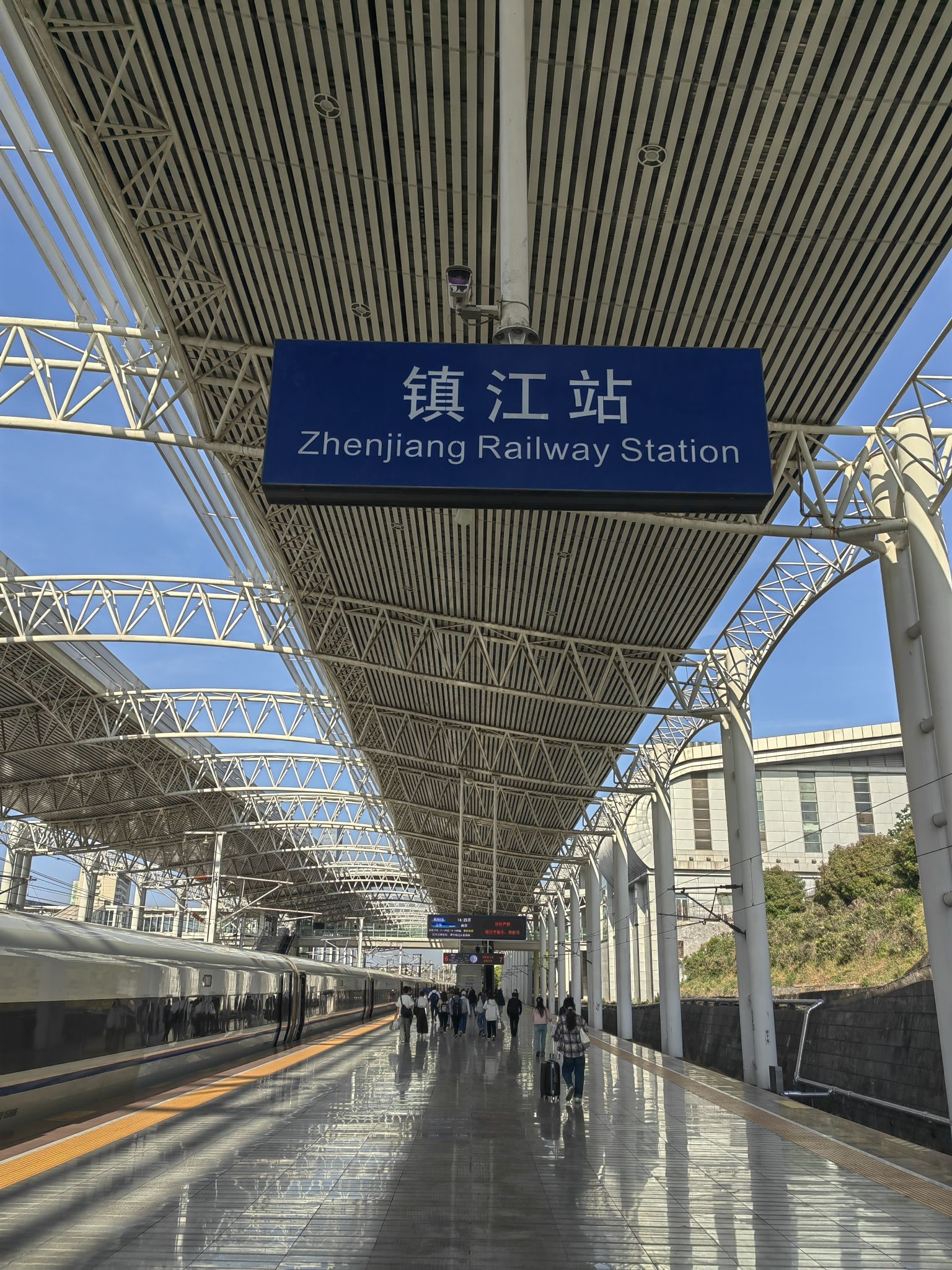 镇江站