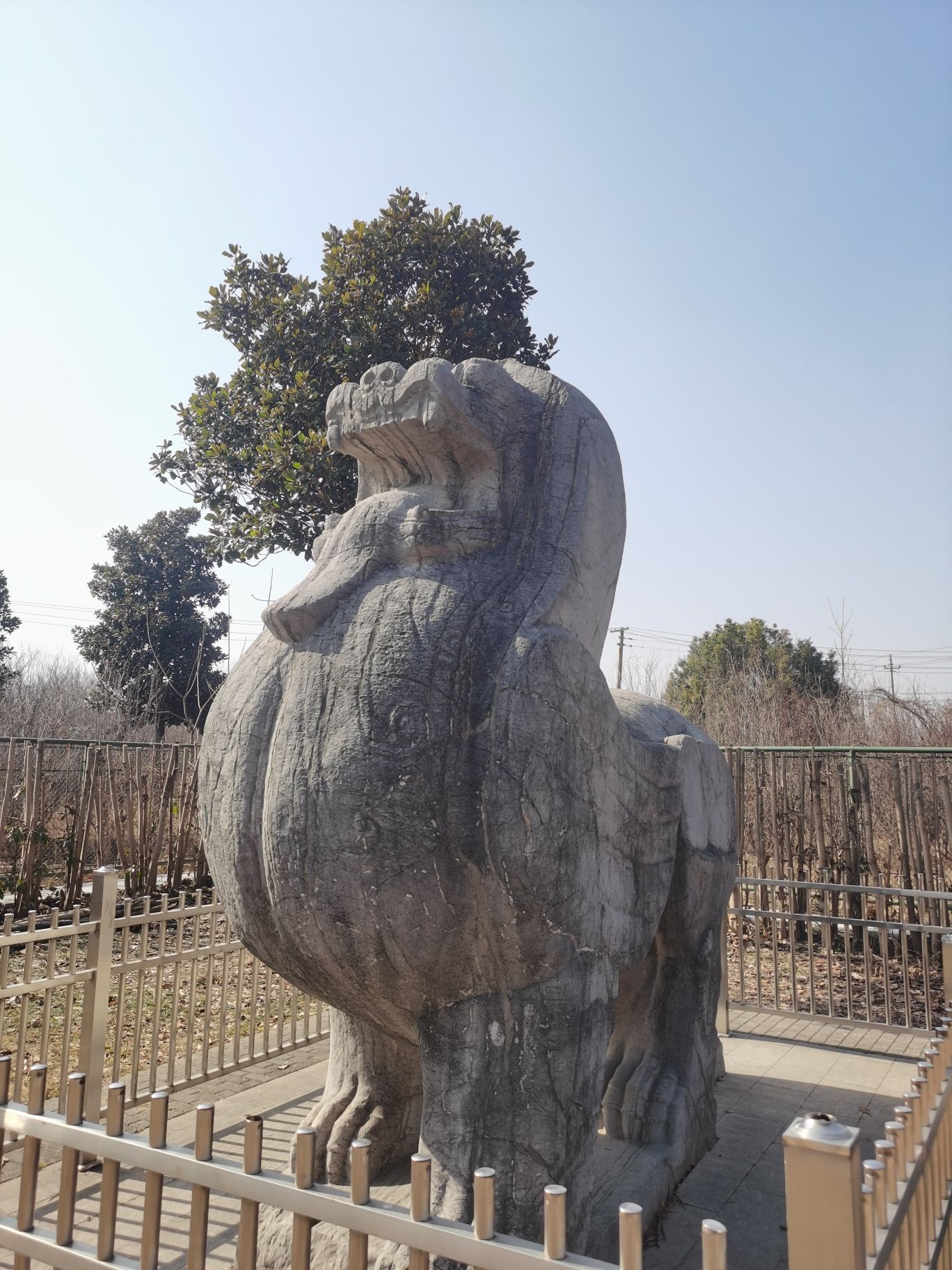 南朝梁南康简王萧绩墓石刻旅行图片 3