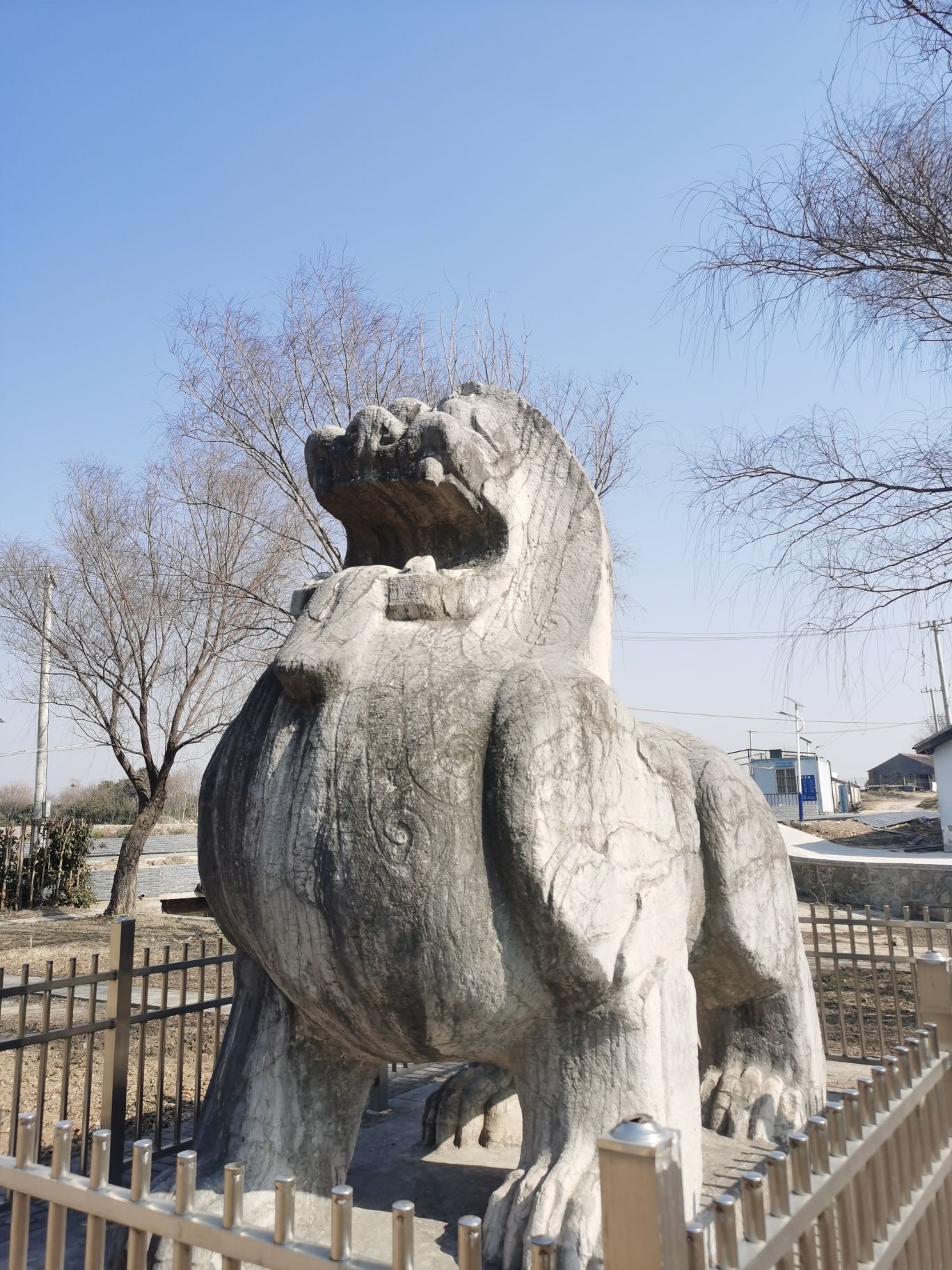 南朝梁南康简王萧绩墓石刻旅行图片 2
