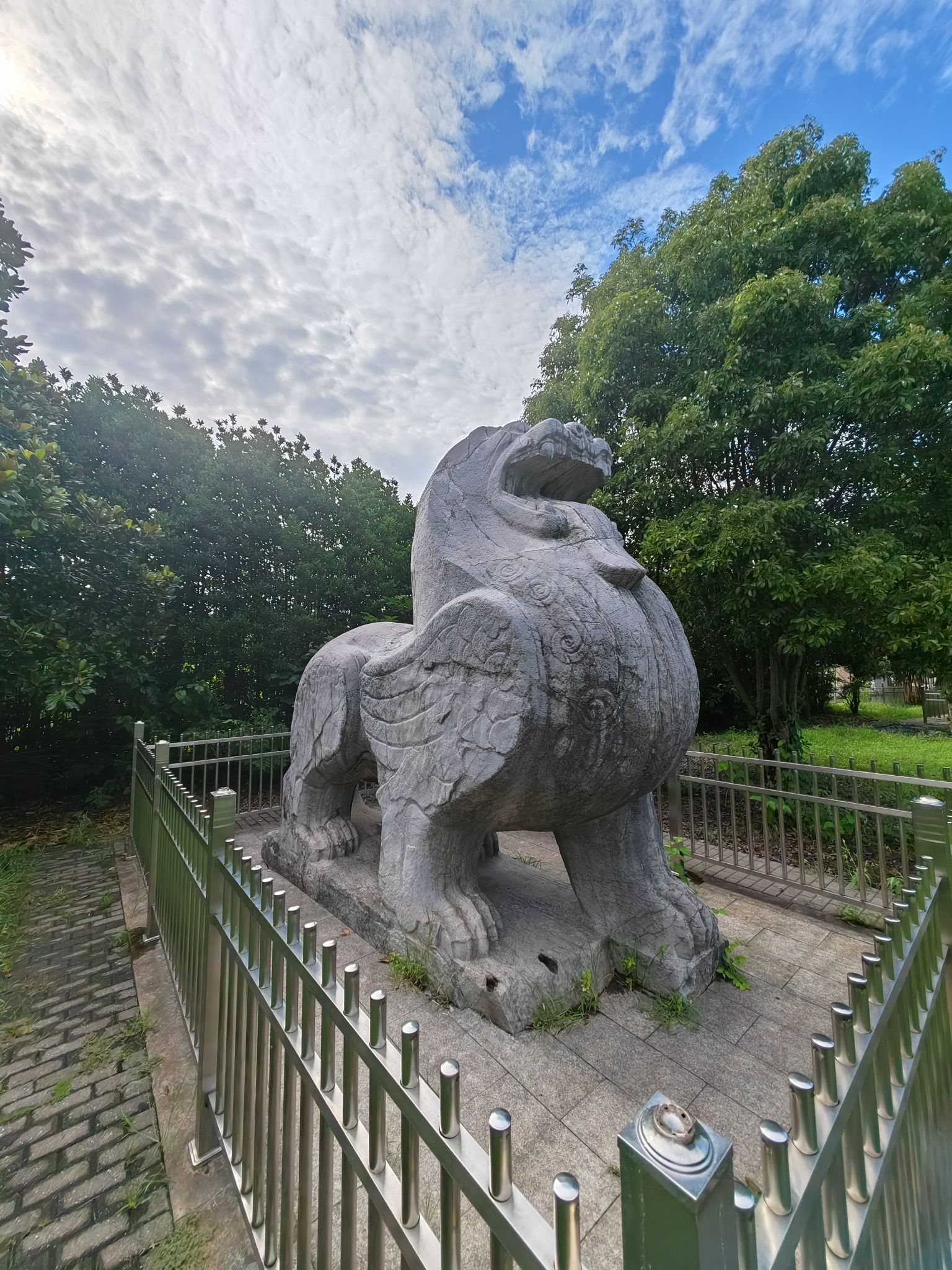 南朝梁南康简王萧绩墓石刻旅行图片 3