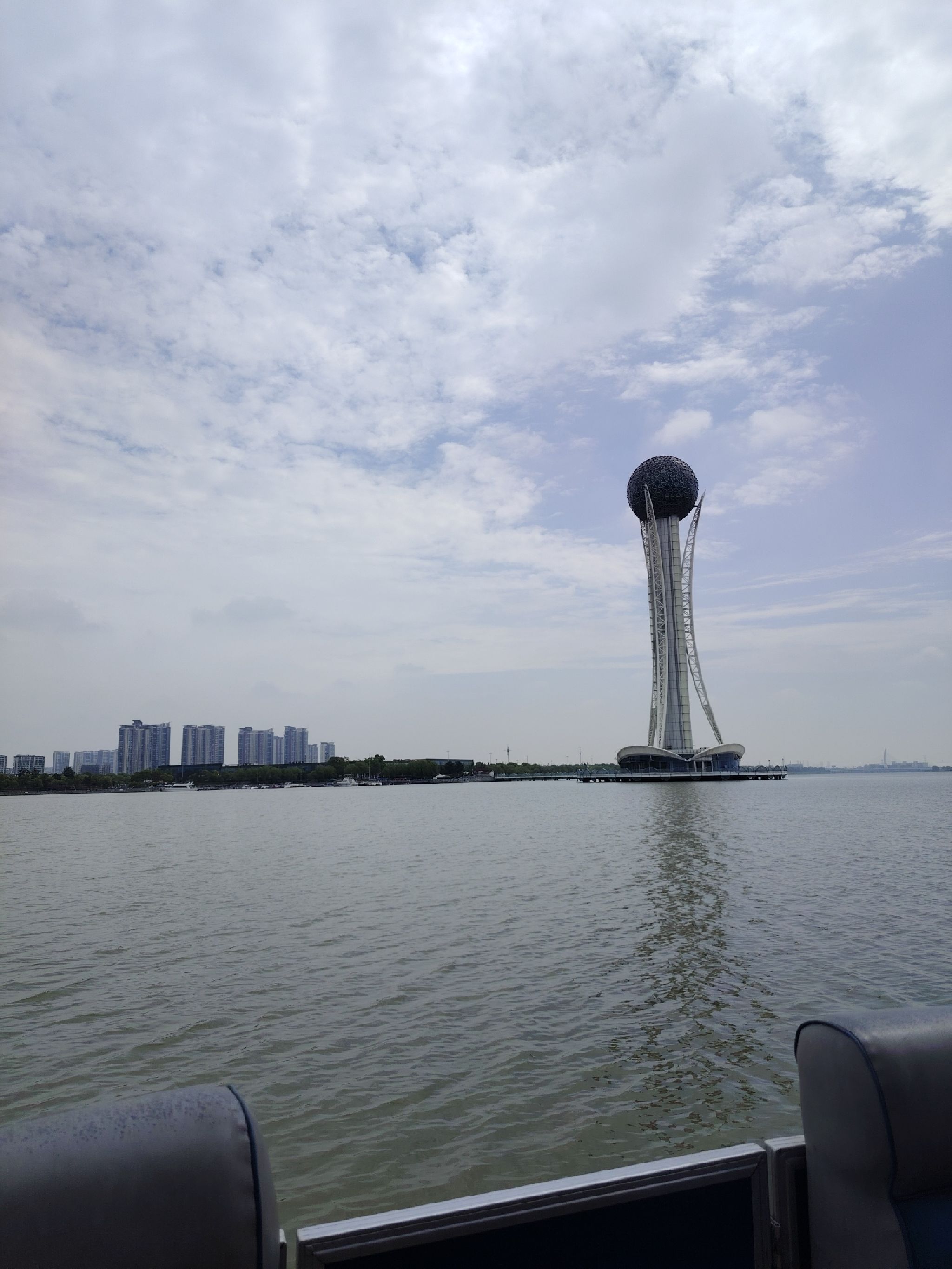 揽月湾广场旅行图片 1