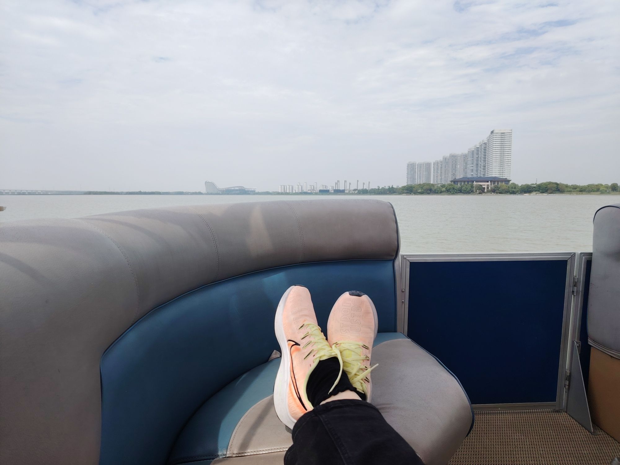 揽月湾广场旅行图片 3