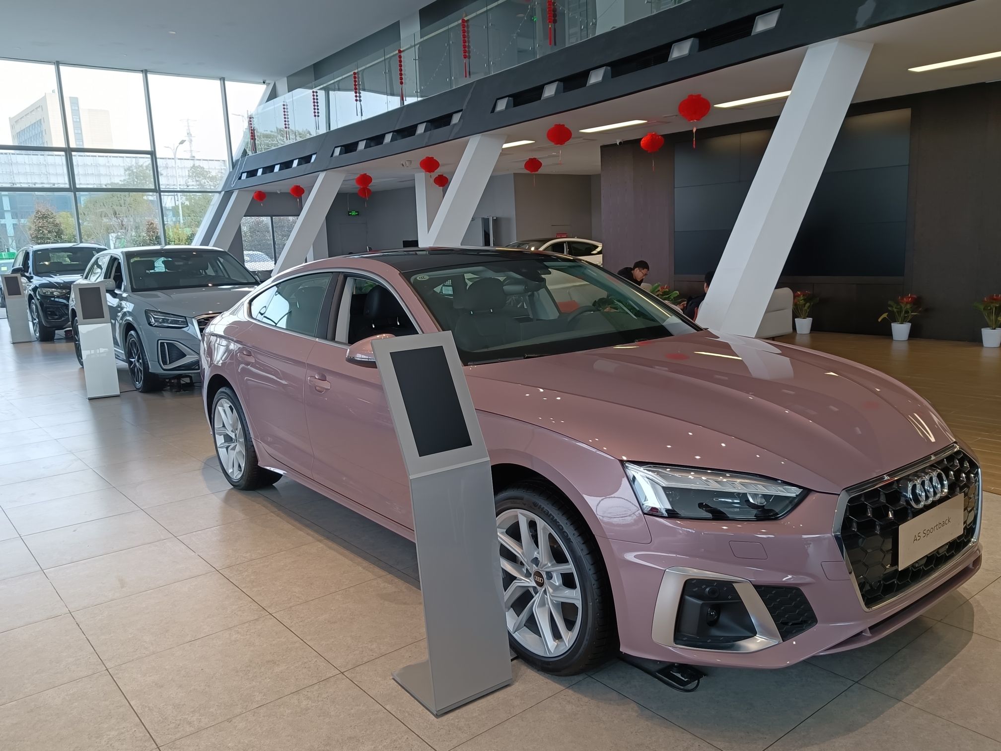 泰州奥正冠通汽车销售服务有限公司