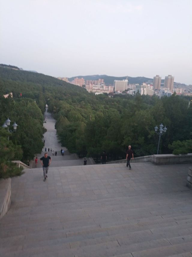 英雄山风景区旅行图片 2