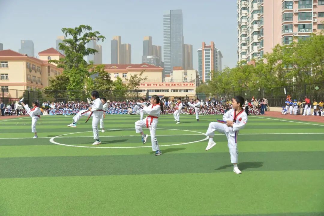 青岛香港路小学