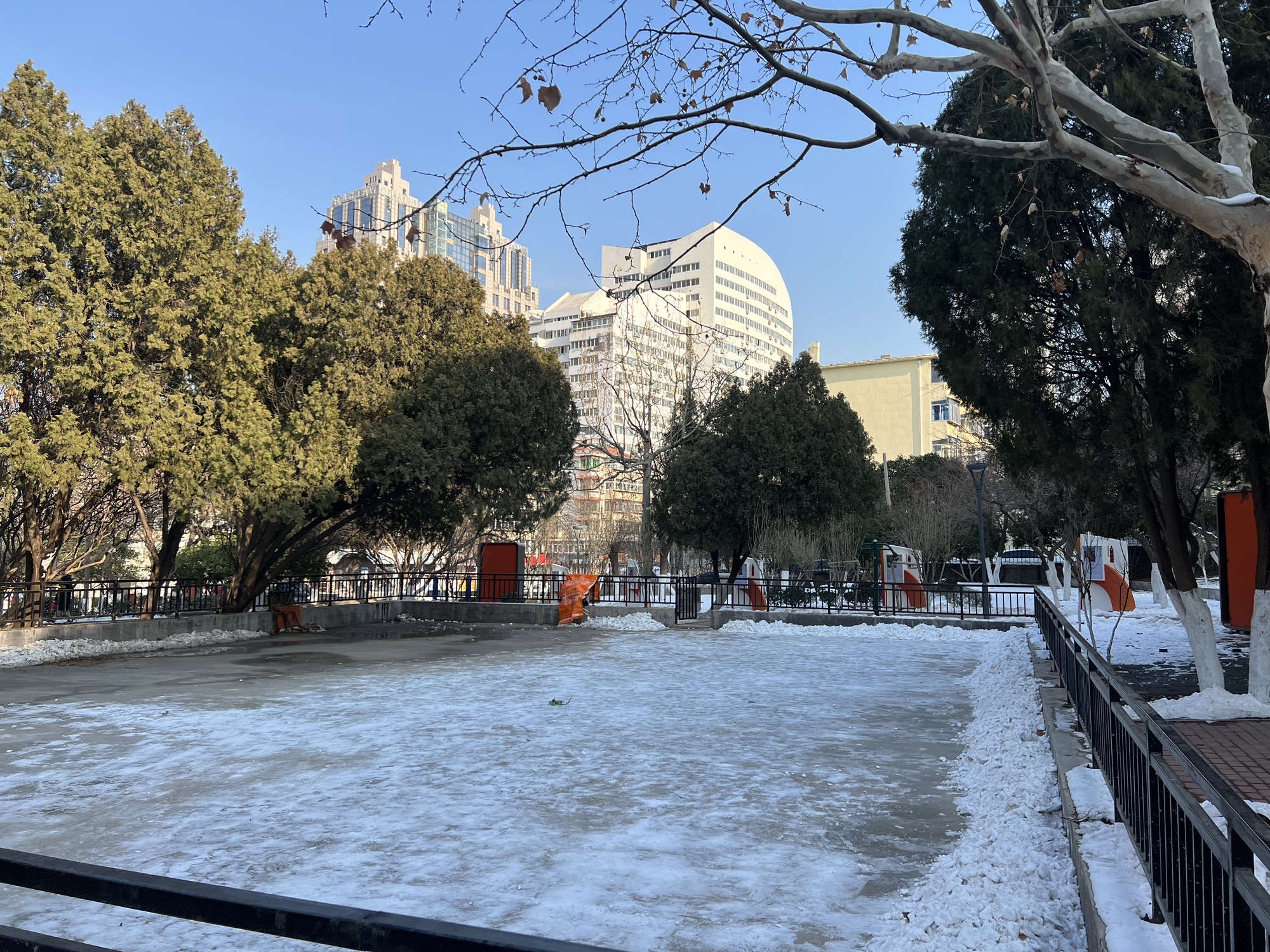东花园旅行图片 3