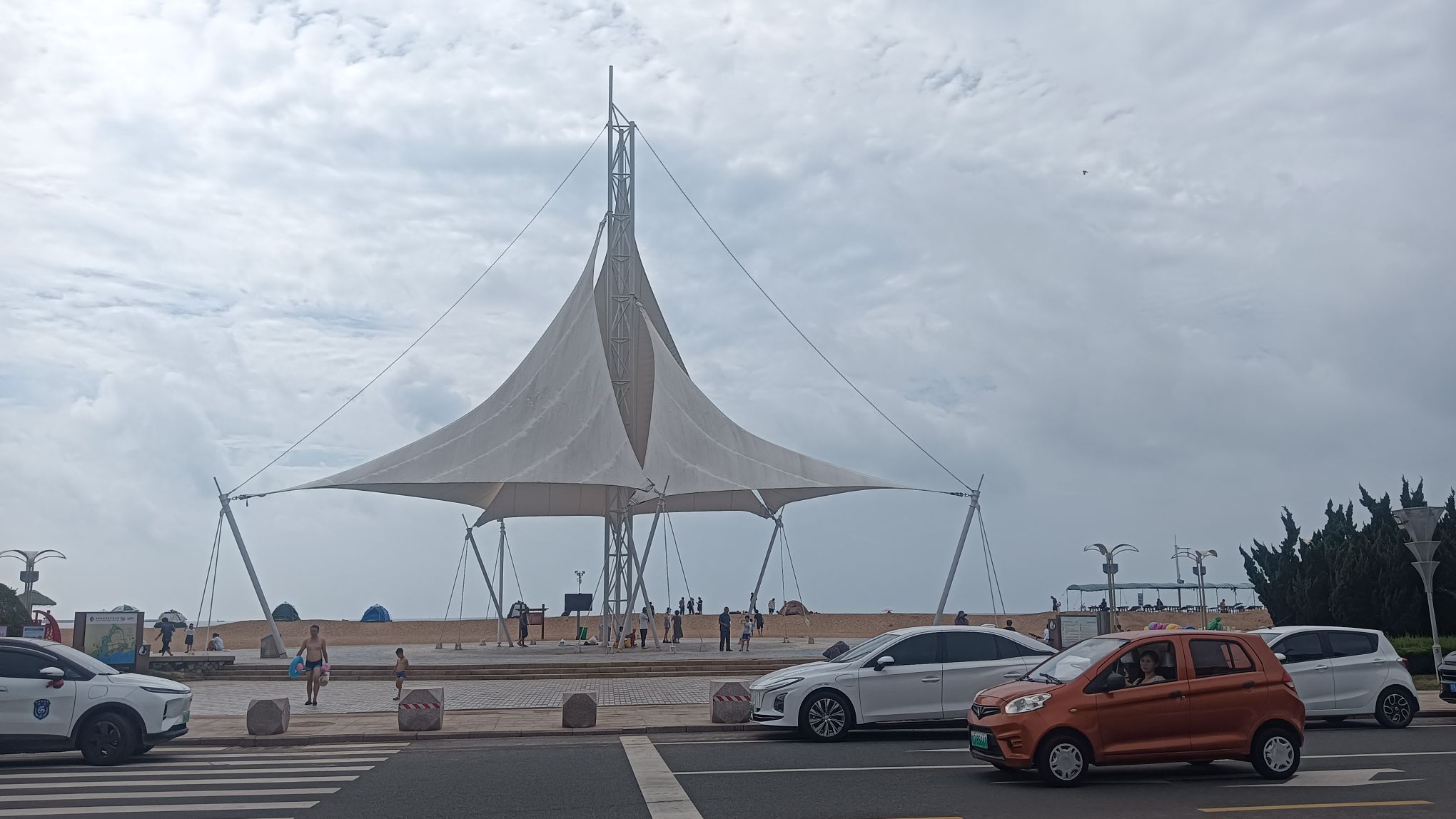 凤城万米海滩旅行图片 1