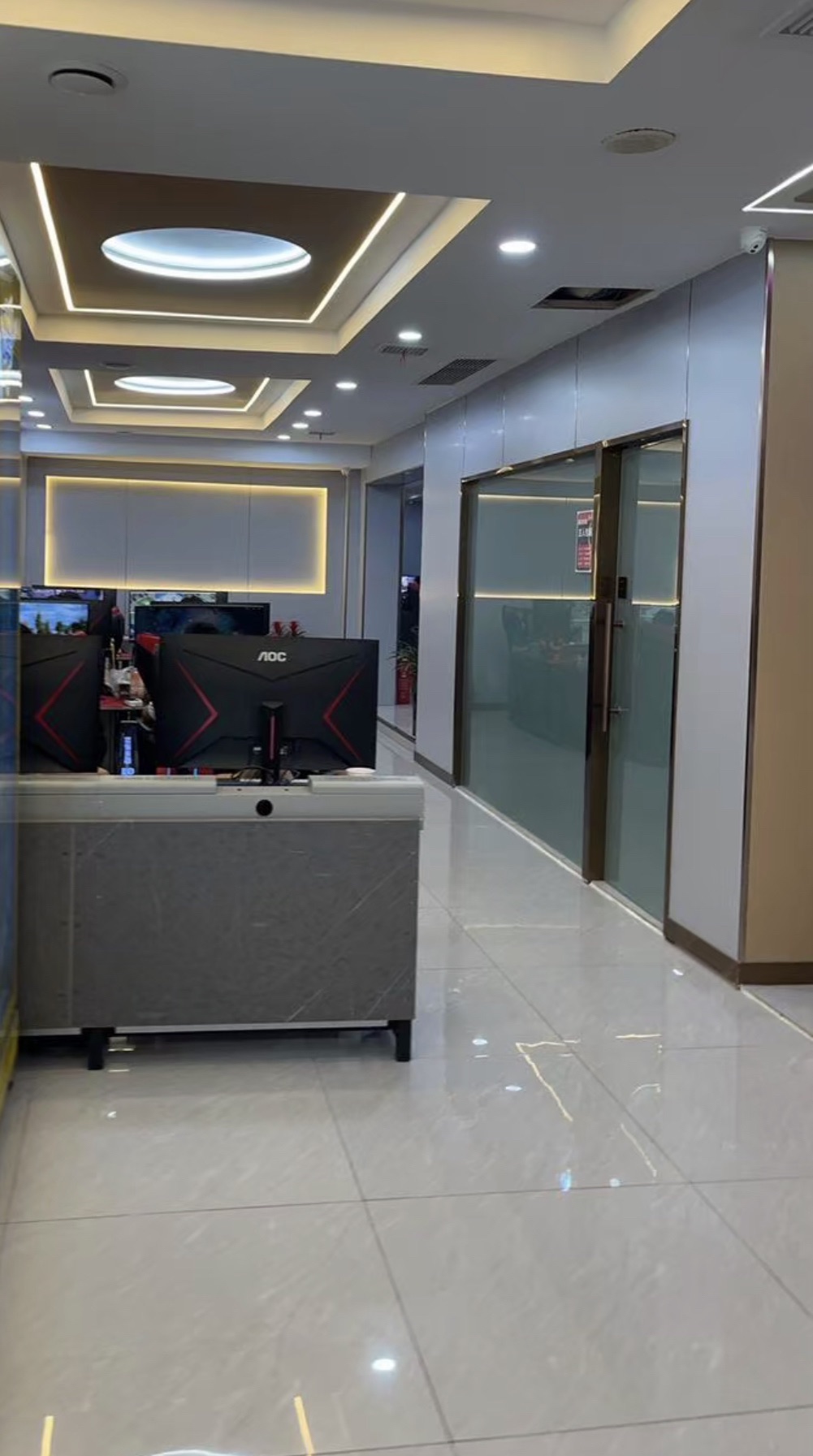 瑞龙网吧(金宇路商业街店)