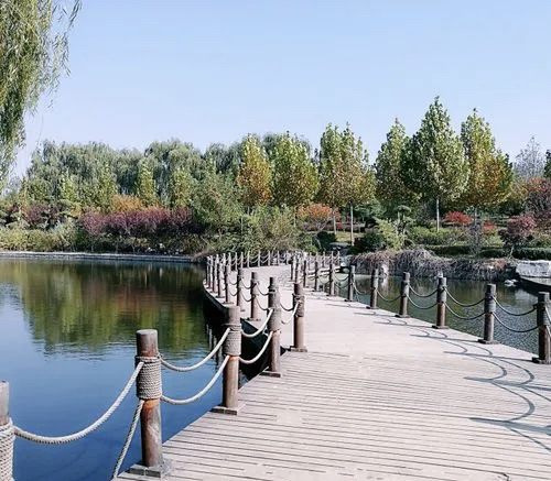 彩虹湖旅行图片 1