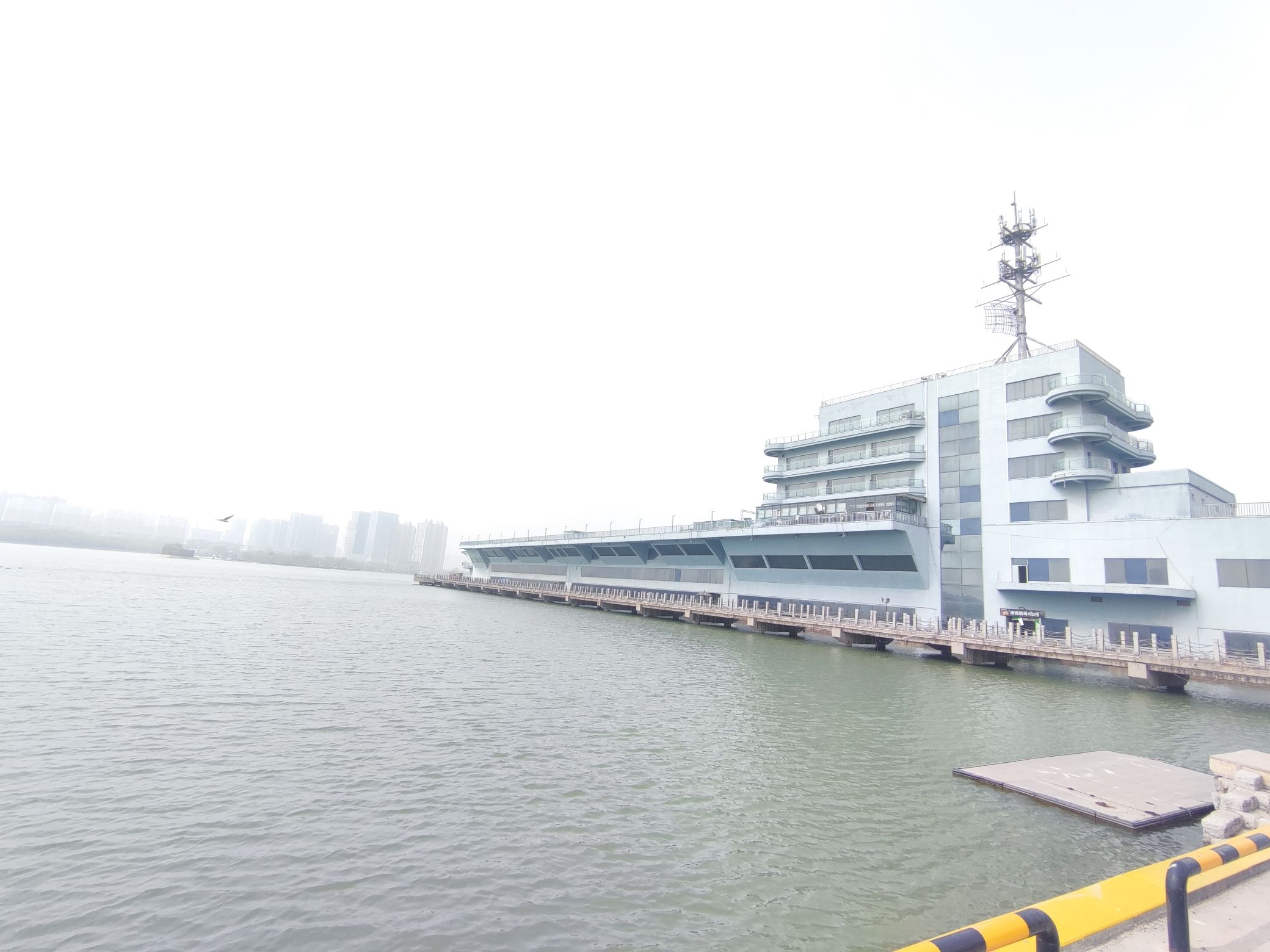 中海航母旅行图片 1