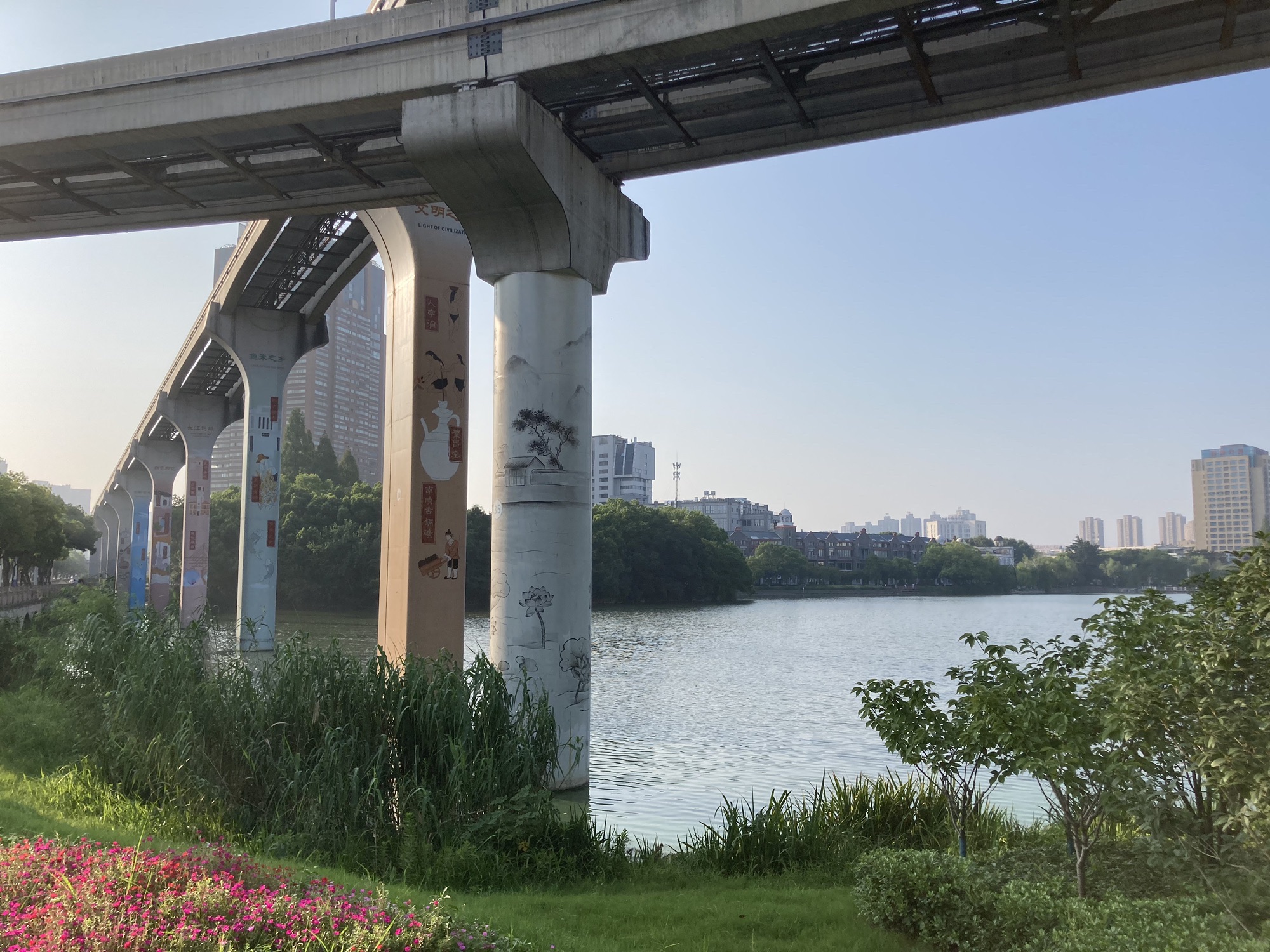 鸠兹风景区-镜湖公园