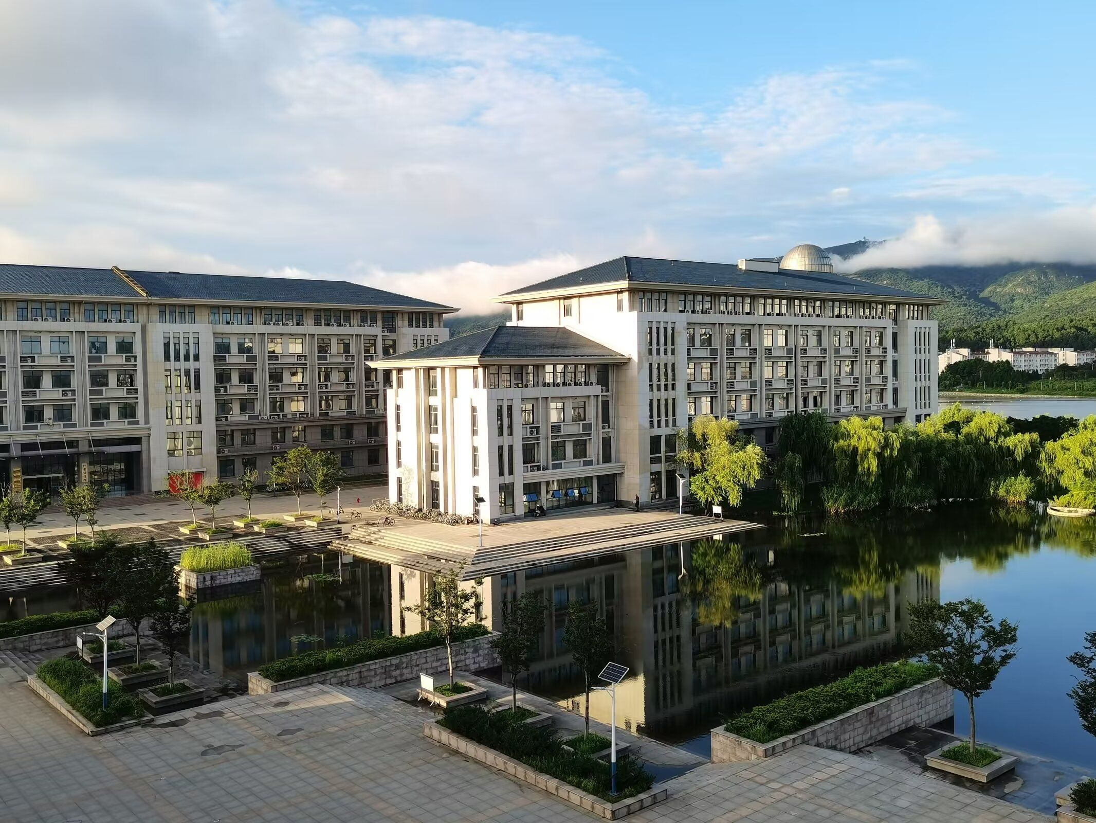 安庆师范大学(龙山校区)