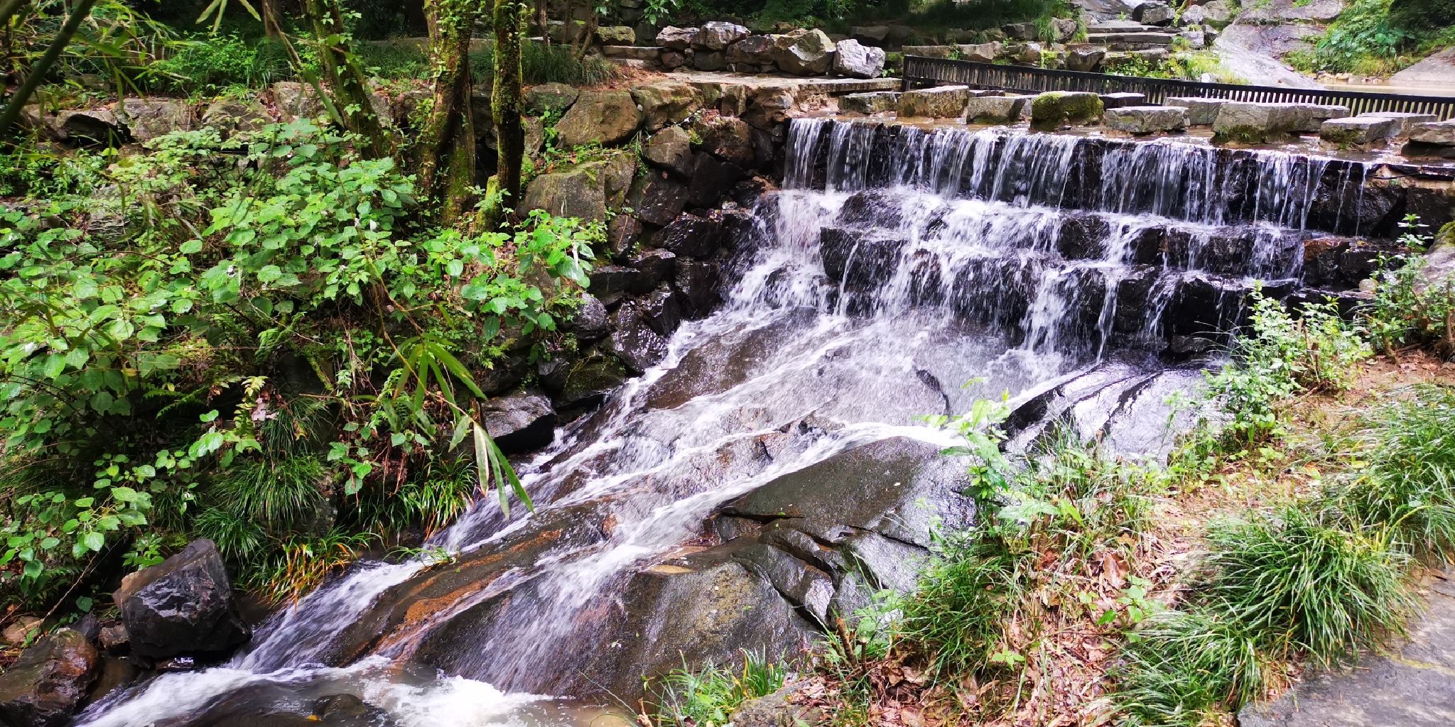 石牛古洞摩岩石刻景区旅行图片 1