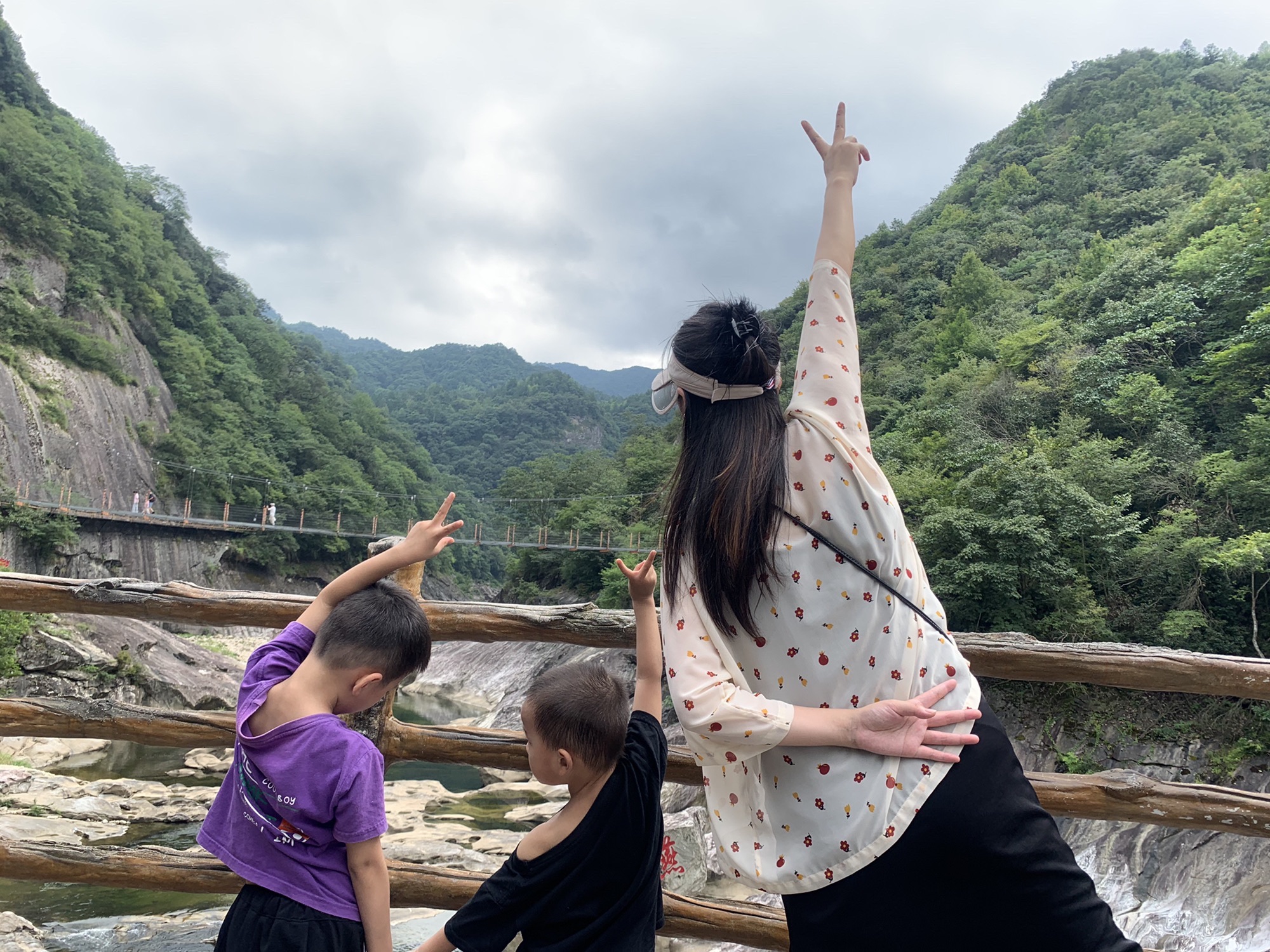 燕子河大峡谷旅行图片 2