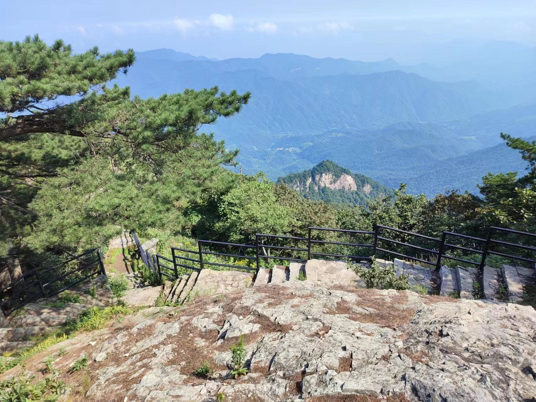 大别山主峰白马尖景区旅行图片 3