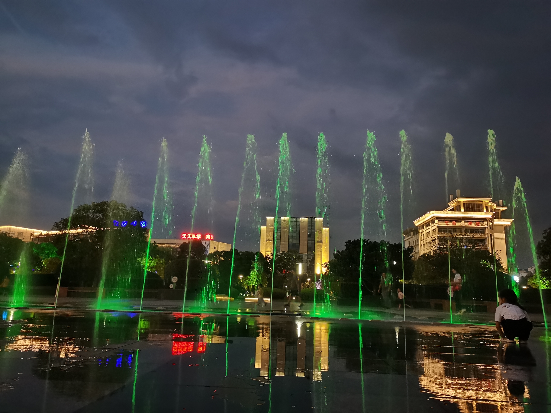 荣昌广场旅行图片 2