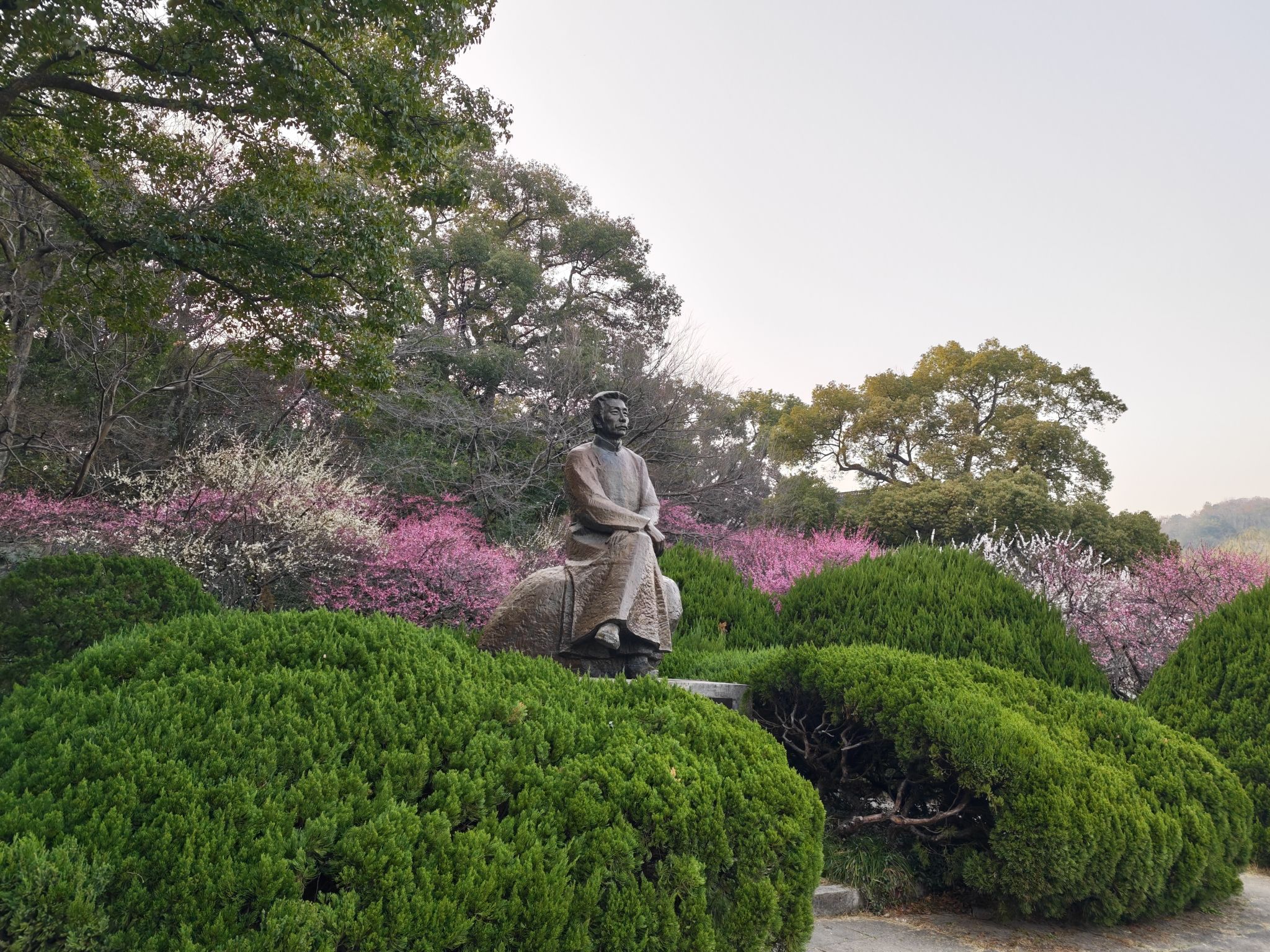 中山公园-鲁迅铜像